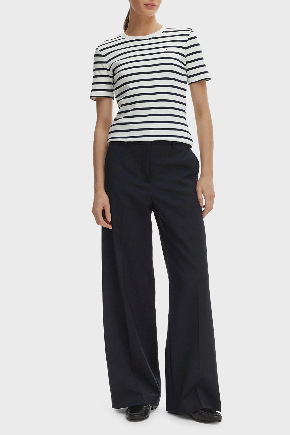Tommy Hilfiger Çizgili % 100 Pamuk Slim Fit Bisiklet Yaka Kadın T Shirt WW0WW40587 03L BEYAZ-LACİVERT - 2