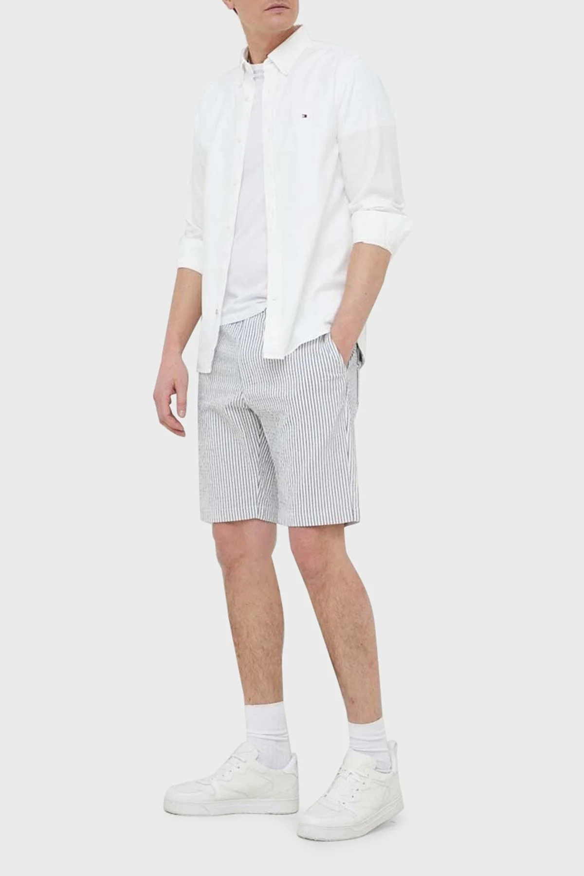 Tommy Hilfiger Çizgili Belden Bağlamalı Cepli Relaxed Fit Streç Pamuklu Gofre Erkek Short MW0MW31236 DBZ LACİVERT-BEYAZ - 3