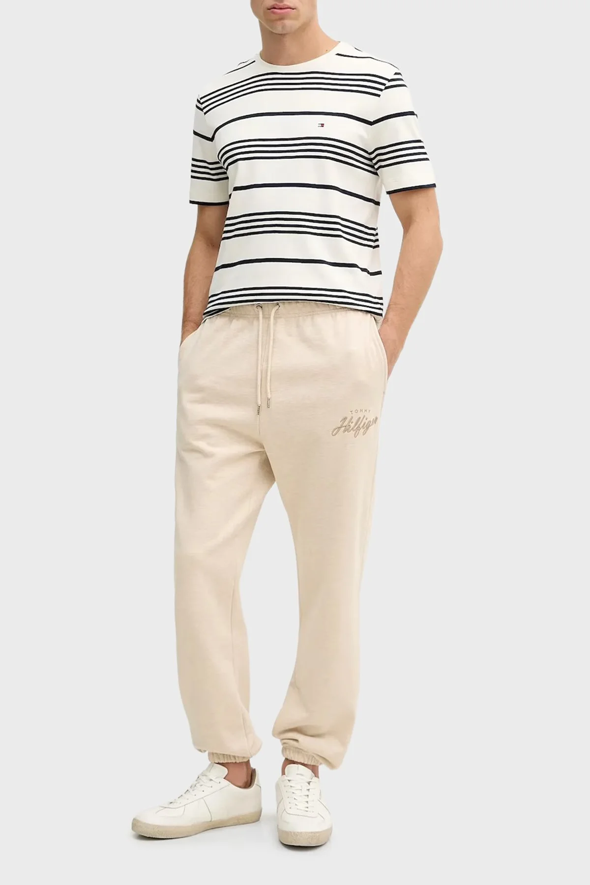 Tommy Hilfiger Çizgili Pamuklu Regular Fit Bisiklet Yaka Erkek T Shirt MW0MW41908 0FA LACİVERT-BEYAZ - 2