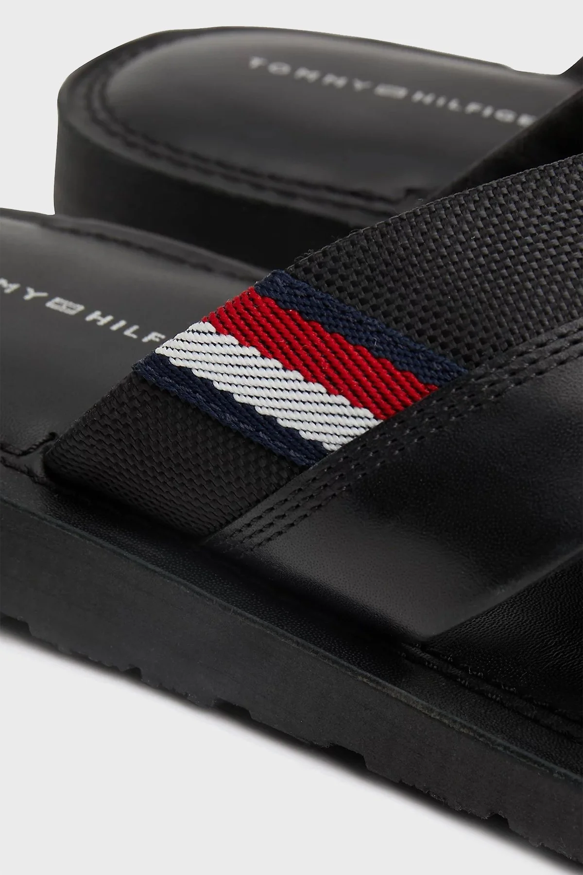 Tommy Hilfiger Deri Erkek Terlik FM0FM05010 BDS SİYAH - 6