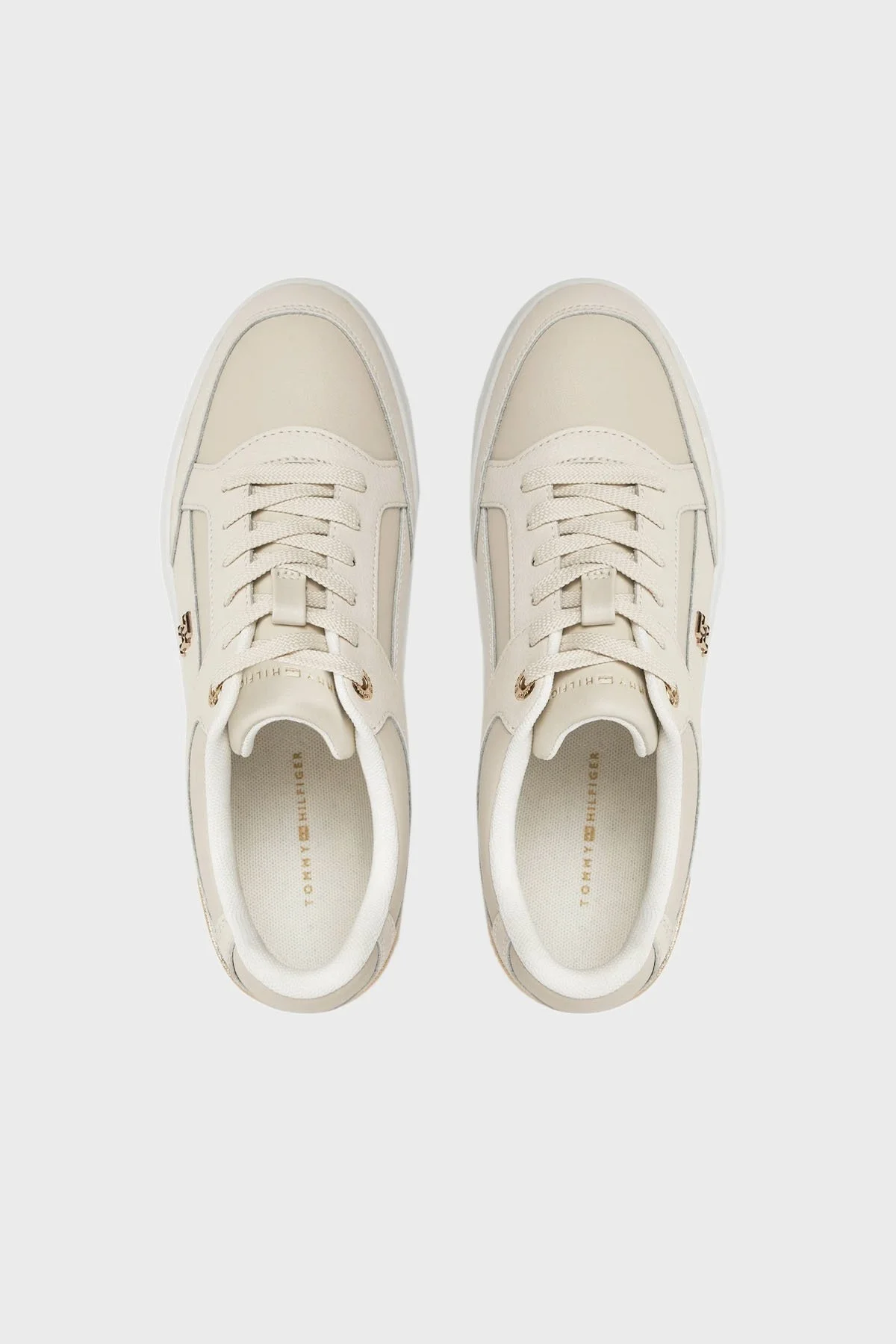 Tommy Hilfiger Deri Karışımlı Logolu Kalın Tabanlı Sneaker Bayan Ayakkabı FW0FW08126 ACG BEJ - 4