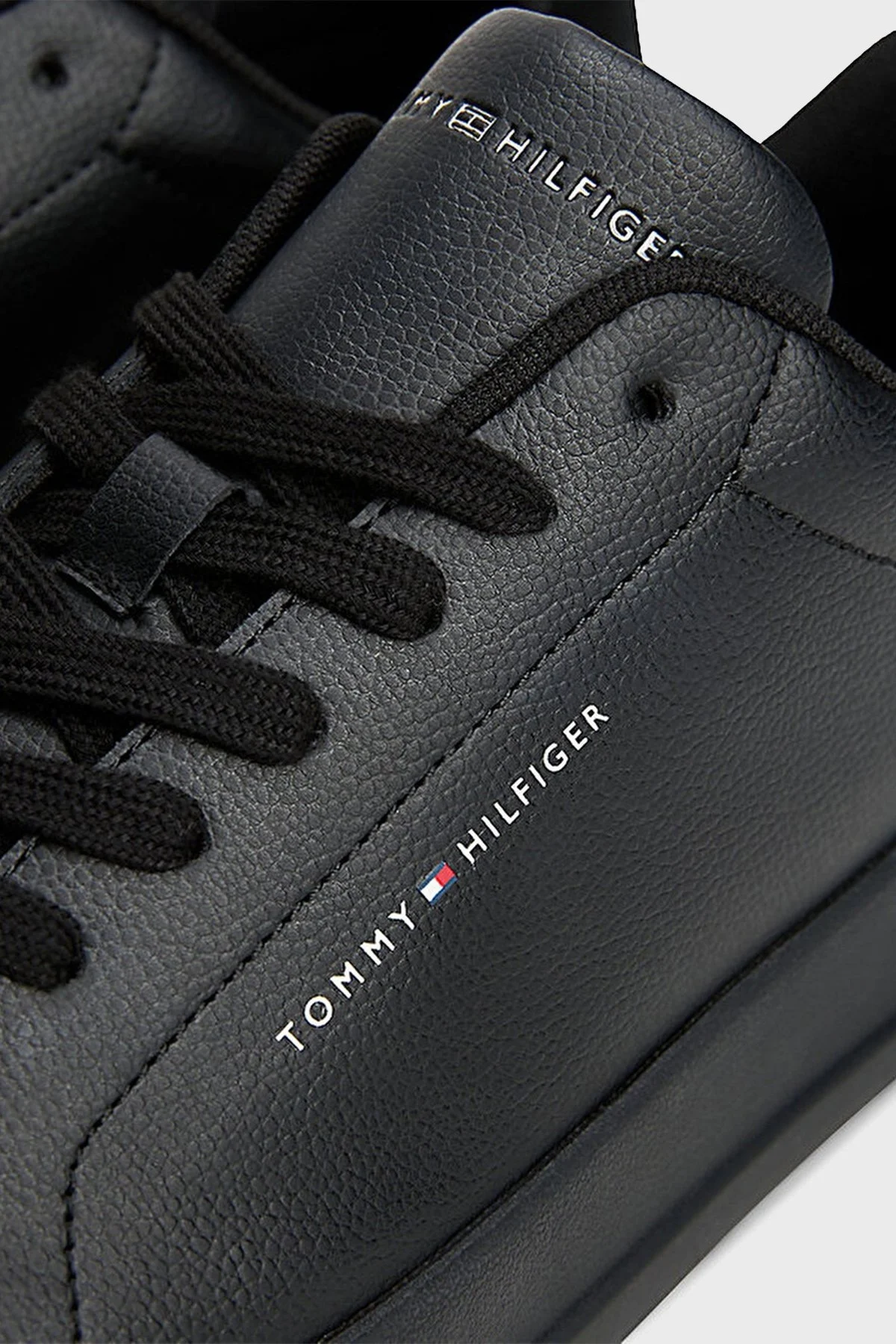 Tommy Hilfiger Deri Karışımlı Logolu Sneaker Erkek Ayakkabı FM0FM05367 0GJ SİYAH - 12