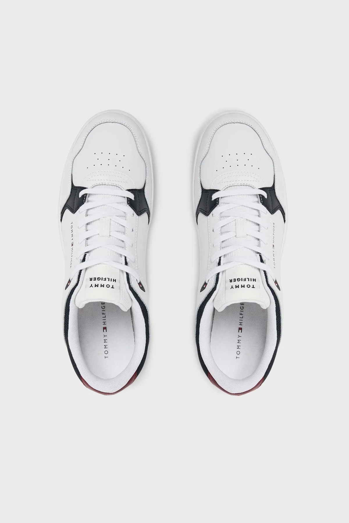 Tommy Hilfiger Deri Karışımlı Logolu Sneaker Erkek Ayakkabı FM0FM05518 YBS BEYAZ - 3