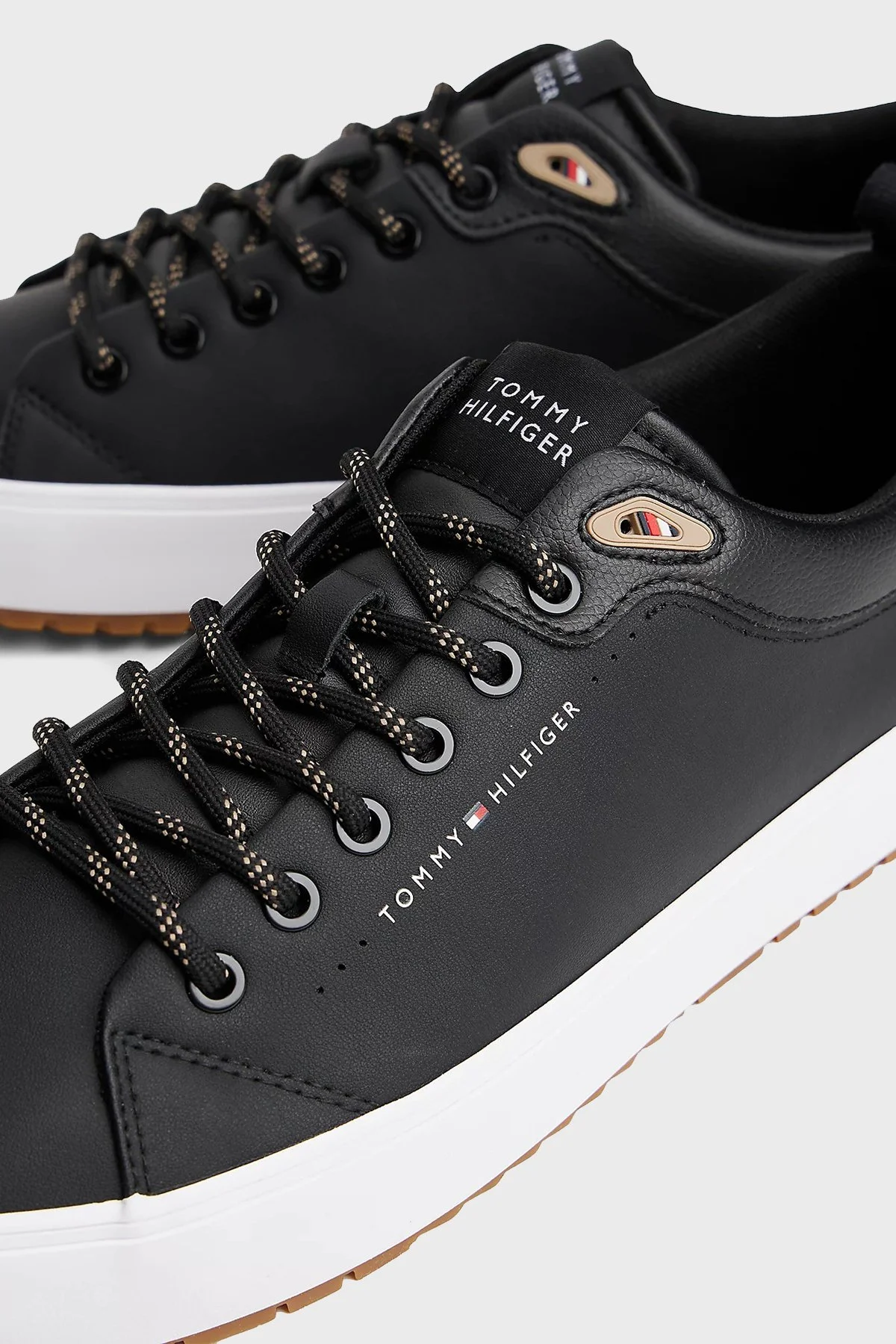 Tommy Hilfiger Deri Karışımlı Logolu Sneaker Erkek Ayakkabı FM0FM05625 BDS SİYAH - 6