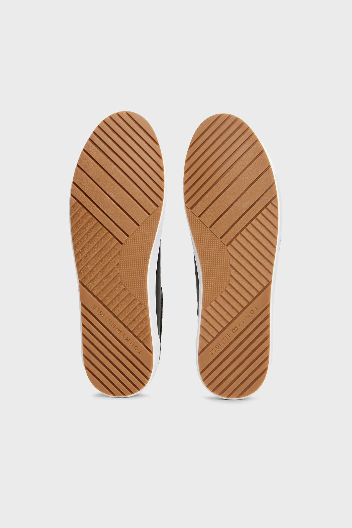 Tommy Hilfiger Deri Karışımlı Logolu Sneaker Erkek Ayakkabı FM0FM05625 BDS SİYAH - 7