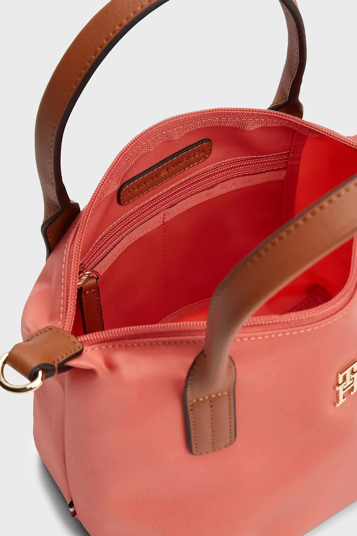 Tommy Hilfiger Deri Karışımlı Sabit Askılı Bayan Çanta AW0AW17709 TJ8 PEMBE - 4