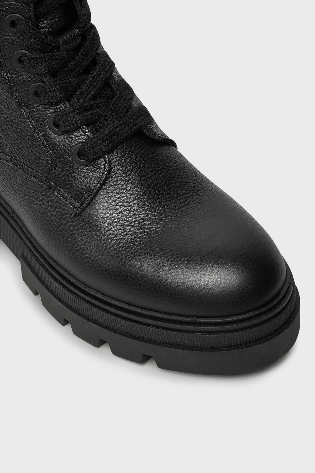 Tommy Hilfiger Deri Logolu Bayan Bot FW0FW08160 BDS SİYAH - 4