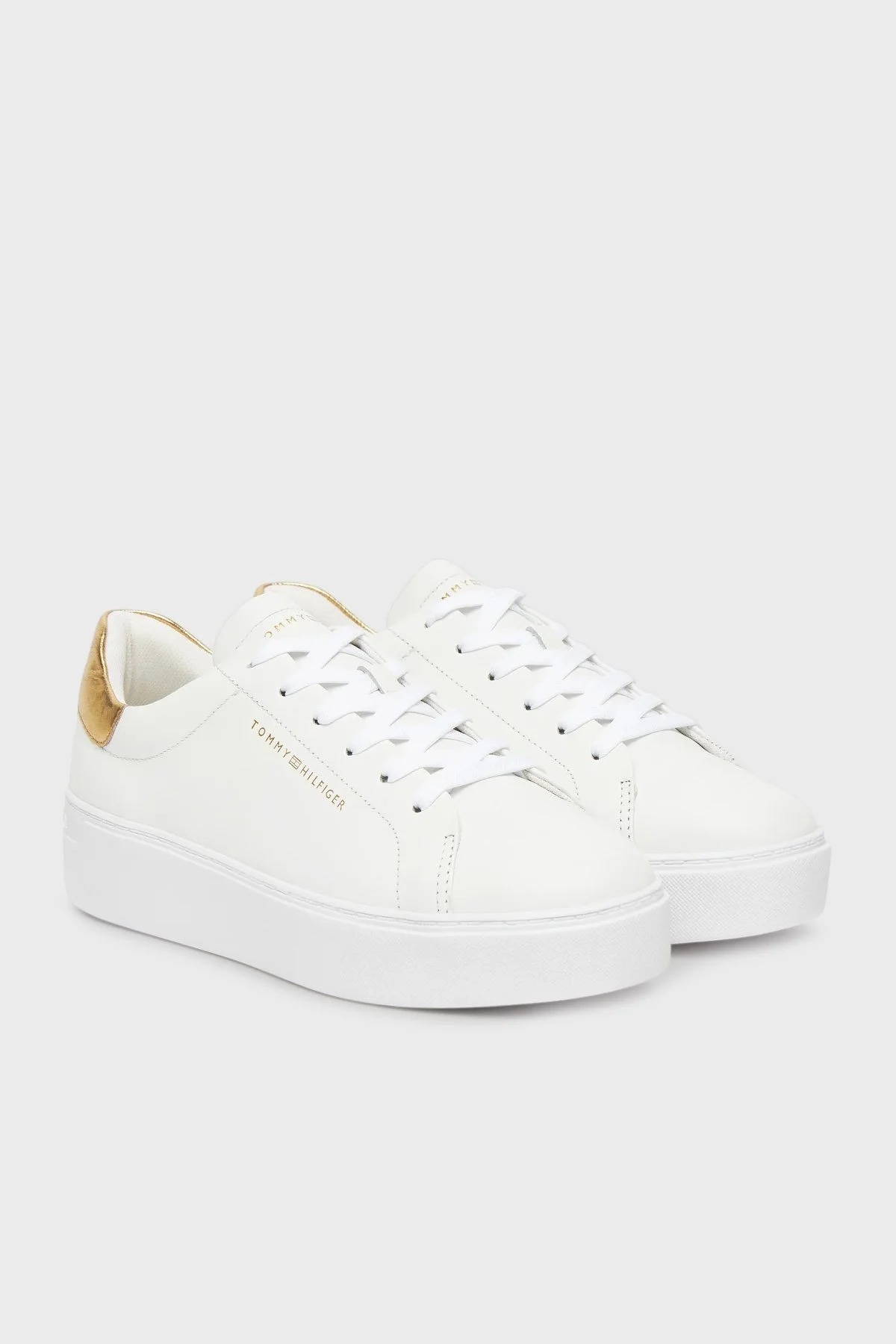 Tommy Hilfiger Deri Logolu Platform Taban Sneaker Bayan Ayakkabı FW0FW08756 0HT BEYAZ - 2