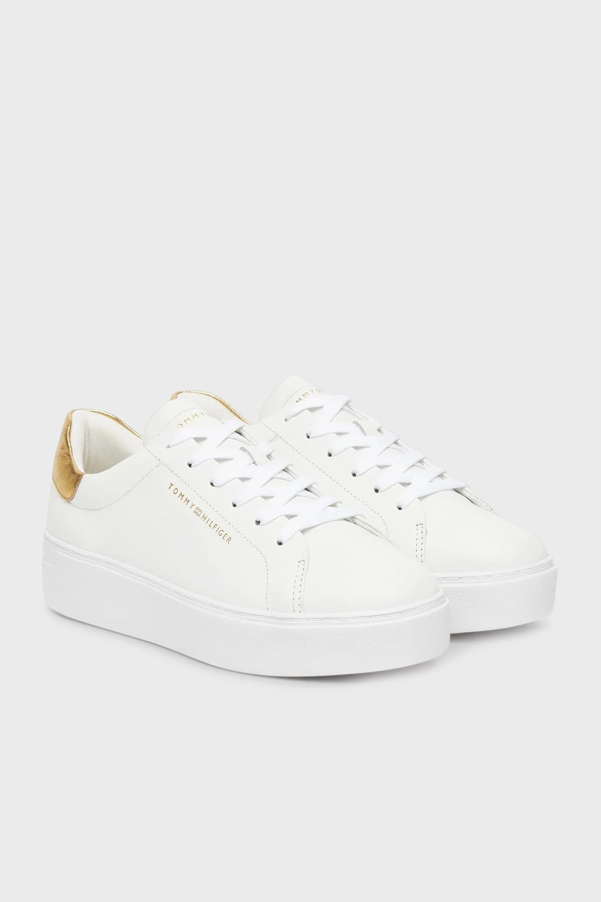 Tommy Hilfiger Deri Logolu Platform Taban Sneaker Kadın Ayakkabı FW0FW08756 0HT BEYAZ - 2