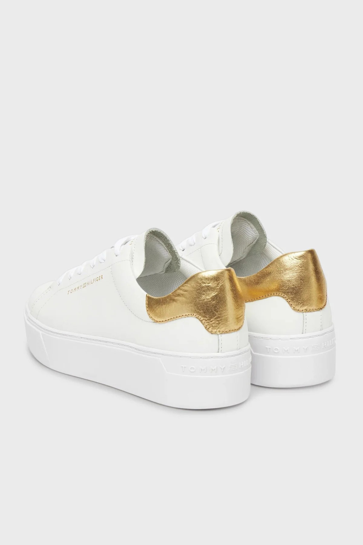 Tommy Hilfiger Deri Logolu Platform Taban Sneaker Kadın Ayakkabı FW0FW08756 0HT BEYAZ - 4