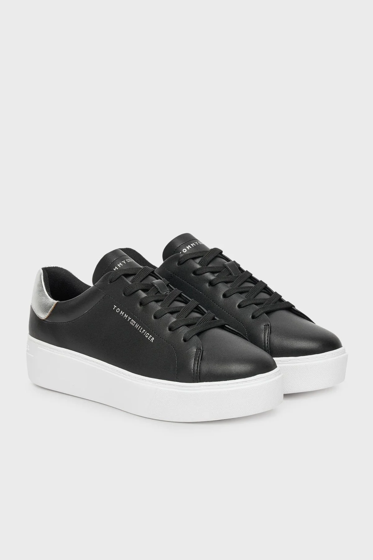 Tommy Hilfiger Deri Logolu Platform Taban Sneaker Kadın Ayakkabı FW0FW08756 BDS SİYAH - 2