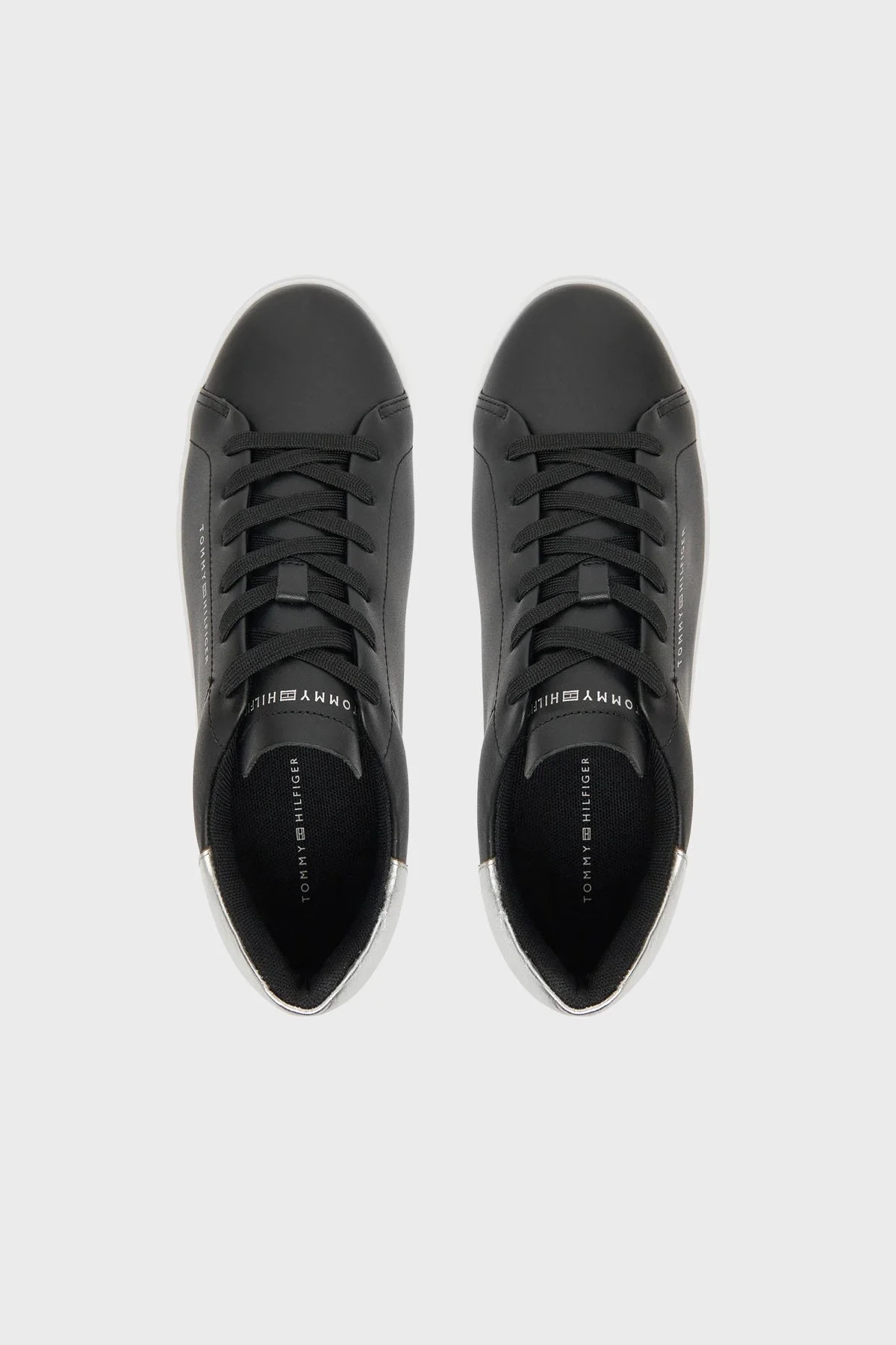 Tommy Hilfiger Deri Logolu Platform Taban Sneaker Kadın Ayakkabı FW0FW08756 BDS SİYAH - 3
