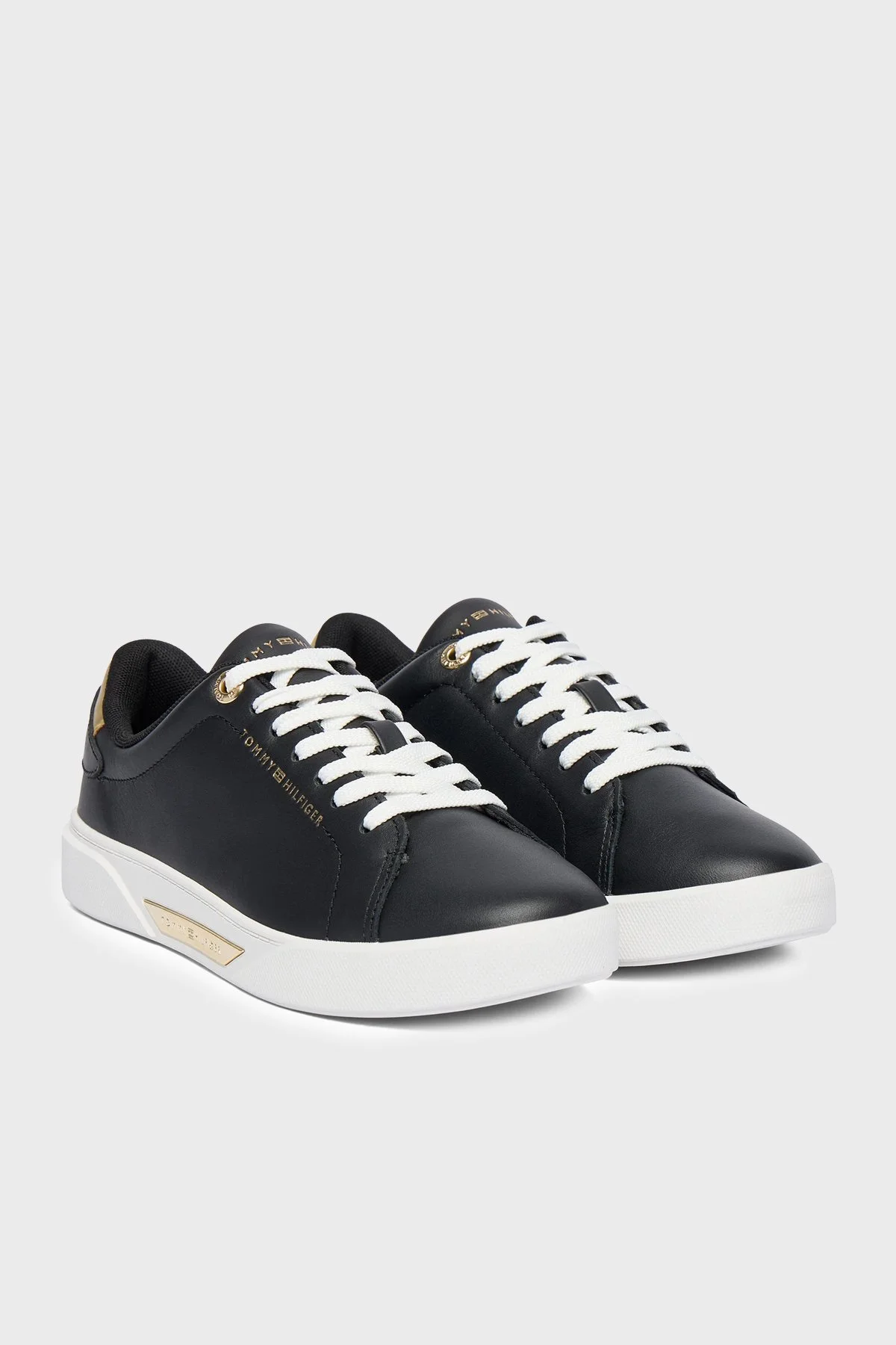 Tommy Hilfiger Deri Logolu Sneaker Kadın Ayakkabı FW0FW09019 BDS SİYAH - 2