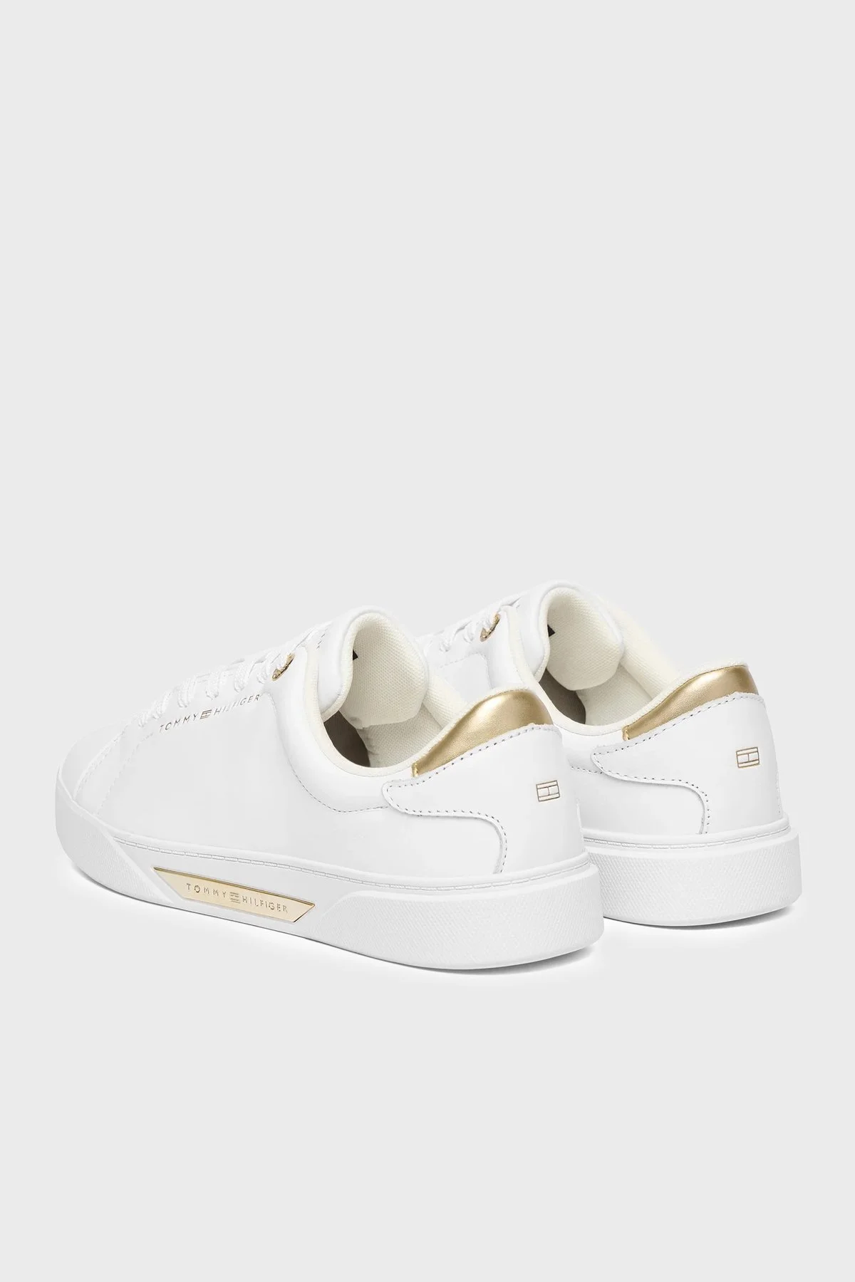 Tommy Hilfiger Deri Logolu Sneaker Bayan Ayakkabı FW0FW09019 YBS BEYAZ - 4