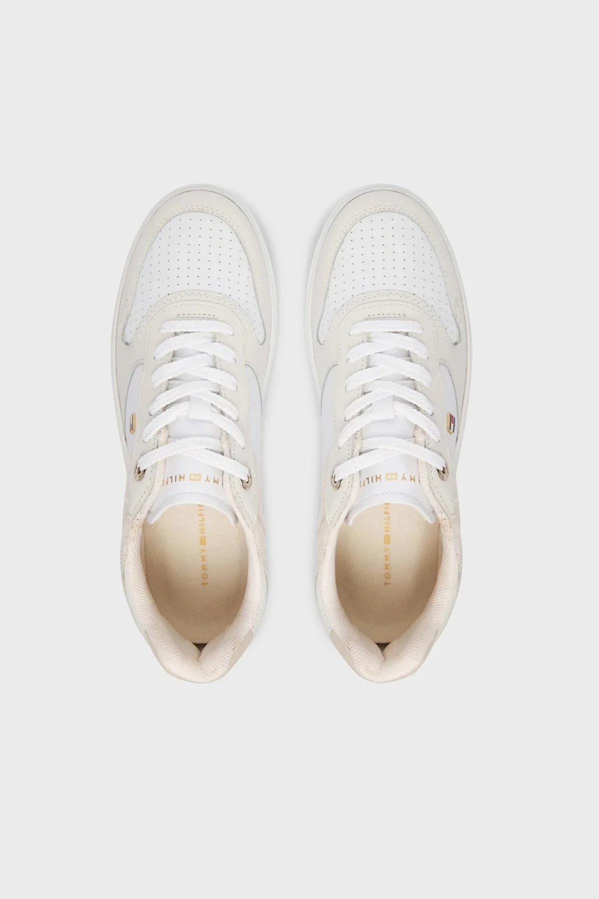 Tommy Hilfiger Deri Logolu Sneaker Kadın Ayakkabı FW0FW09024 0LA BEYAZ-AÇIK GRİ - 3
