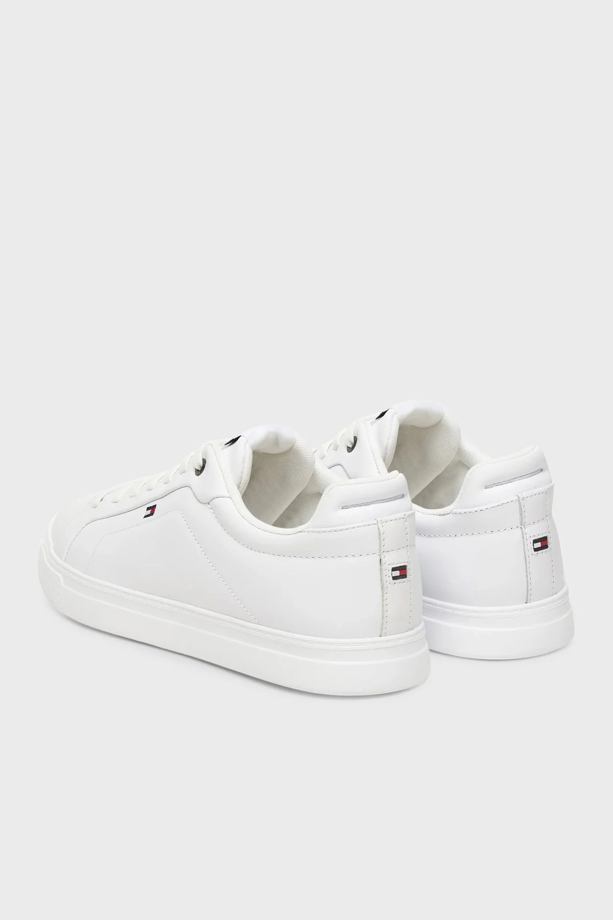 Tommy Hilfiger Deri Logolu Sneaker Erkek Ayakkabı FM0FM05678 YBS BEYAZ - 4