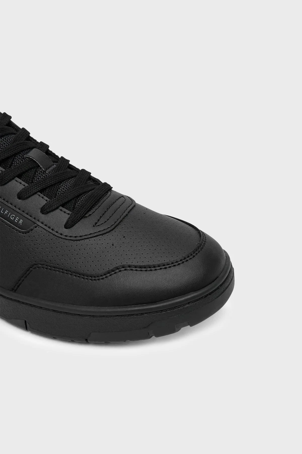 Tommy Hilfiger Deri Logolu Sneaker Erkek Ayakkabı FM0FM05713 BDS SİYAH - 6