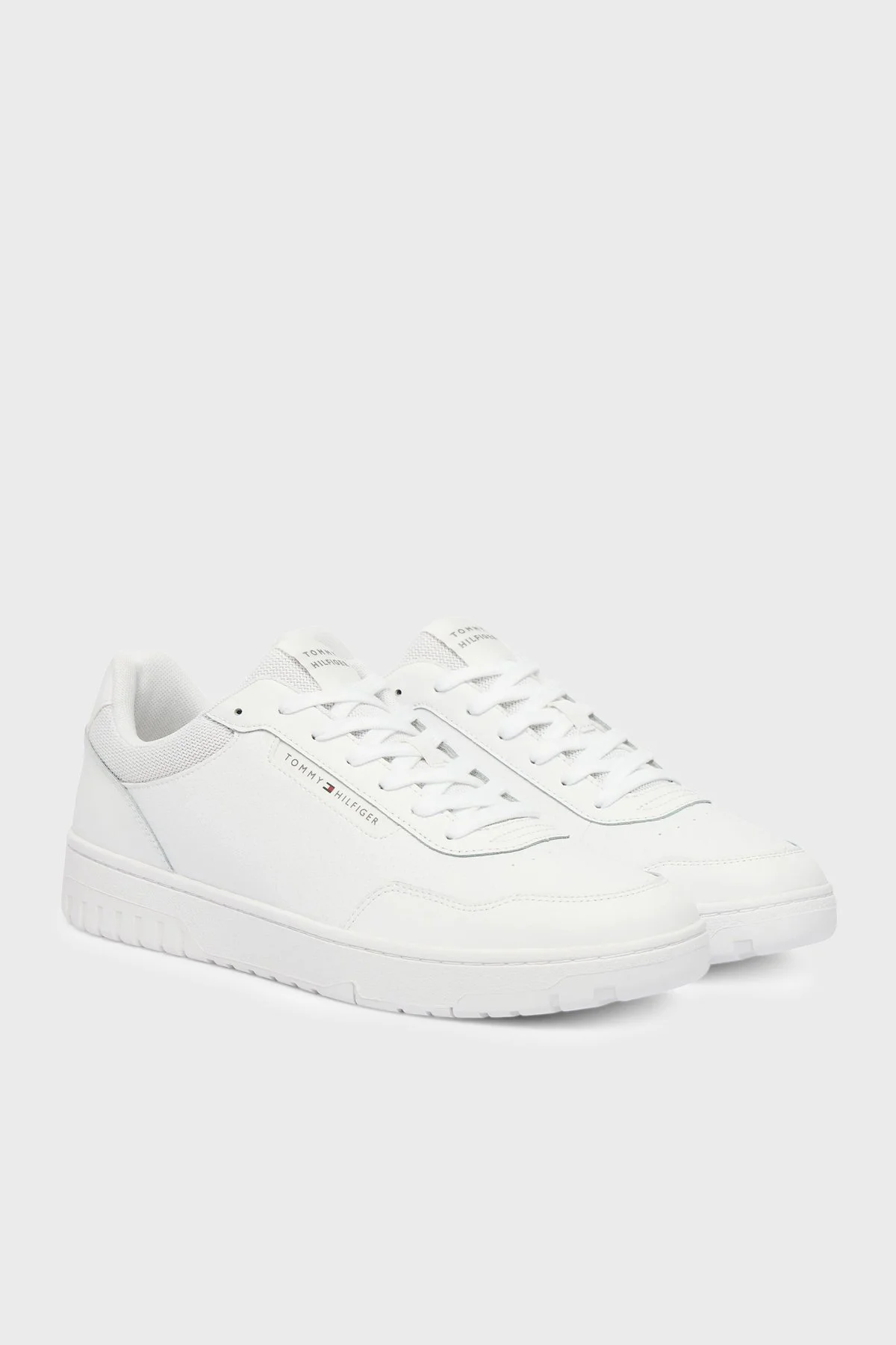 Tommy Hilfiger Deri Logolu Sneaker Erkek Ayakkabı FM0FM05713 YBS BEYAZ - 2