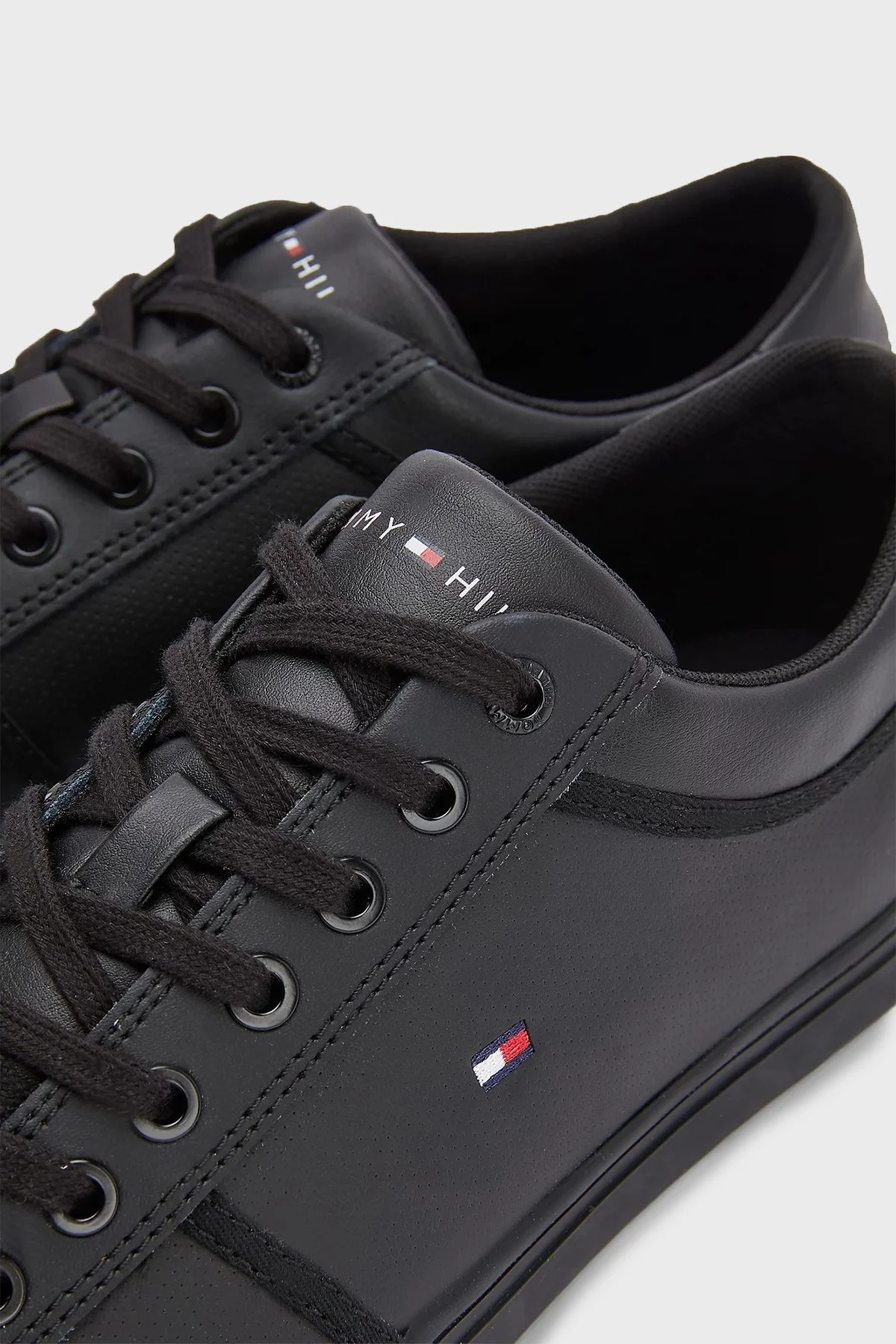 Tommy Hilfiger Deri Sneaker Erkek Ayakkabı FM0FM04166 BDS SİYAH - 3