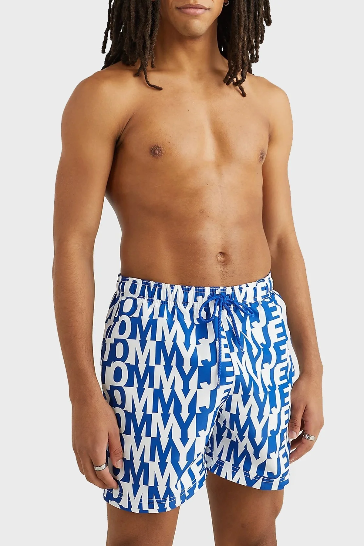 Tommy Hilfiger Desenli Slim Fit Cepli Erkek Mayo Short UM0UM02759 0ZP MAVİ - 1