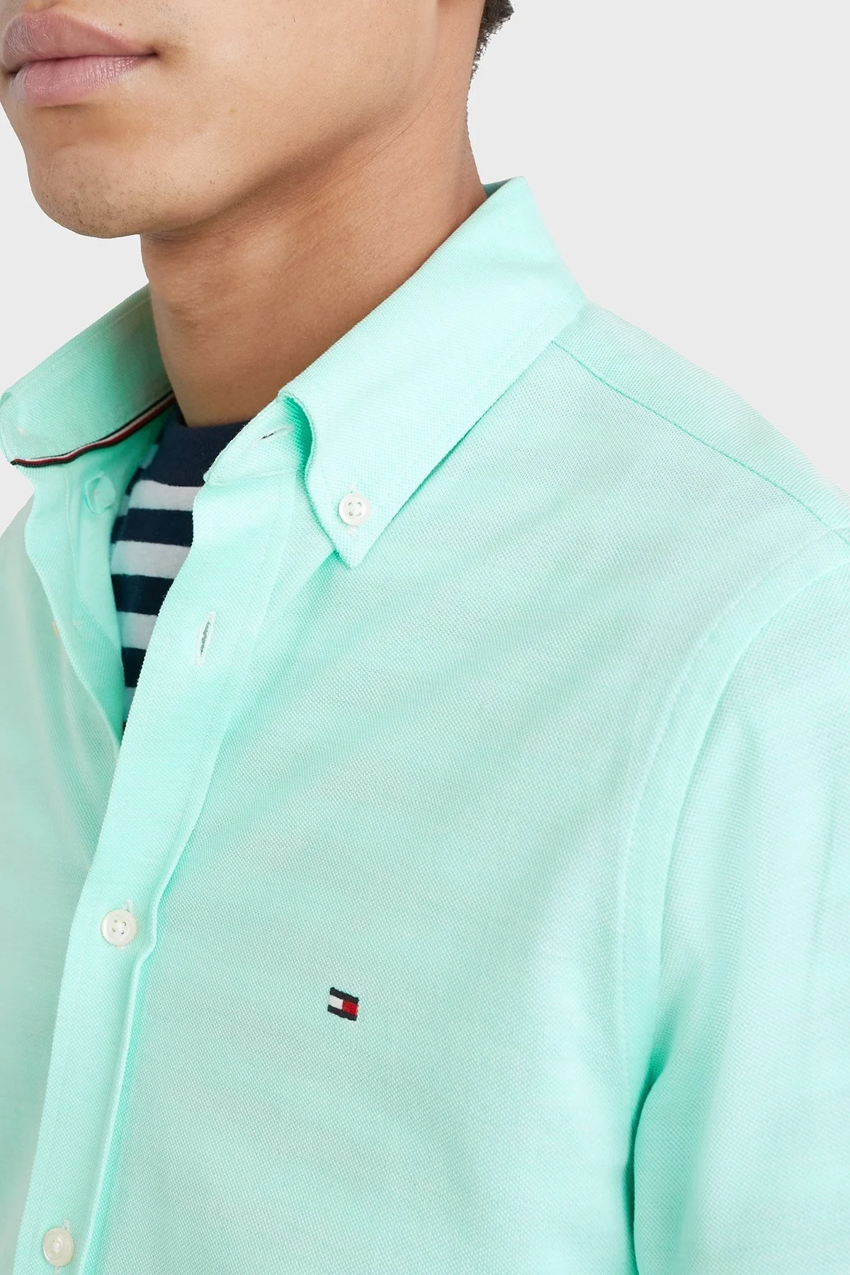 Tommy Hilfiger Düğmeli Yaka Organik Pamuklu Uzun Kollu Slim Fit Erkek Gömlek MW0MW30675 L47 MİNT - 3