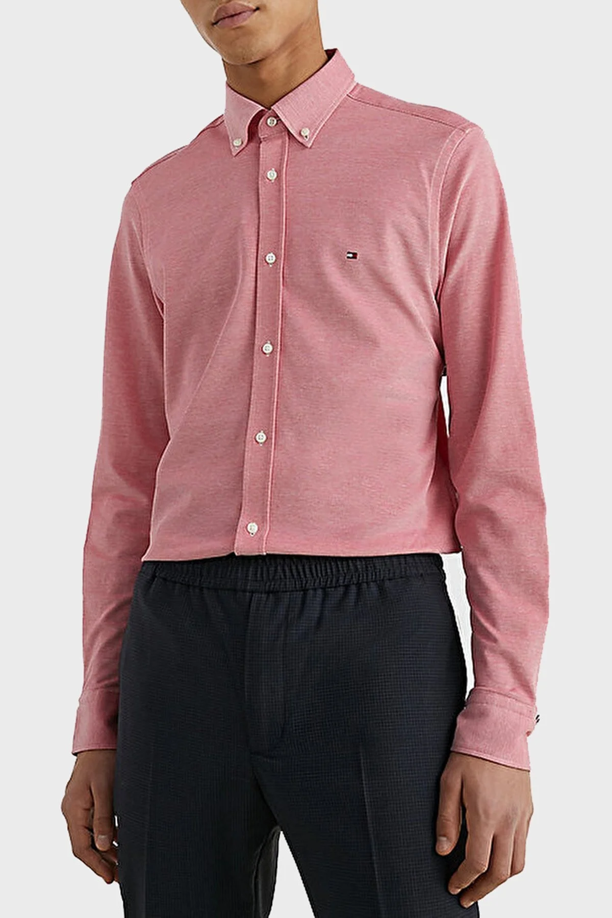 Tommy Hilfiger Düğmeli Yaka Organik Pamuklu Uzun Kollu Slim Fit Erkek Gömlek MW0MW30675 XIX KIRMIZI - 1