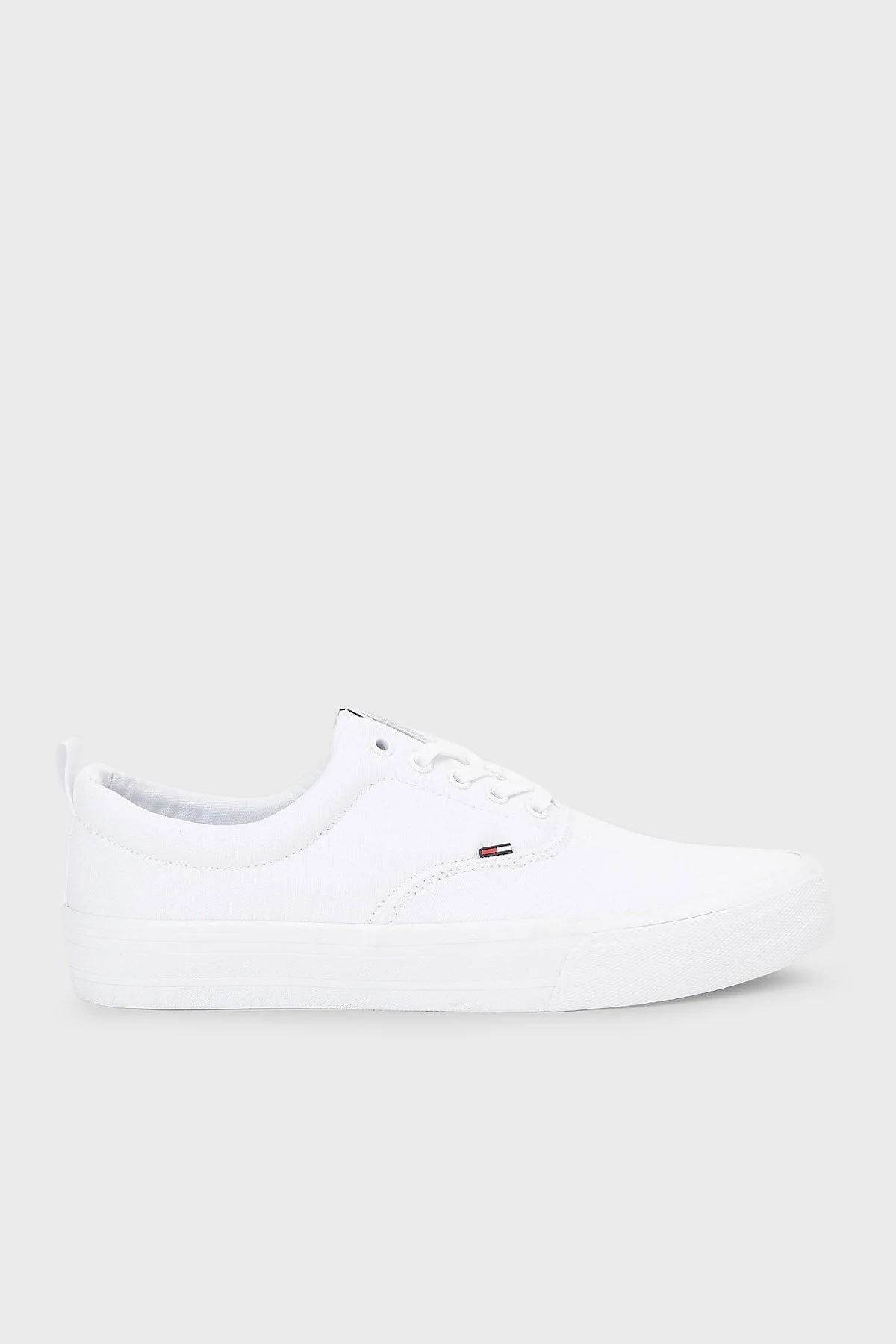 Tommy Hilfiger Düşük Bilekli Pamuklu Spor Bayan Ayakkabı EN0EN00986 100 BEYAZ - 1