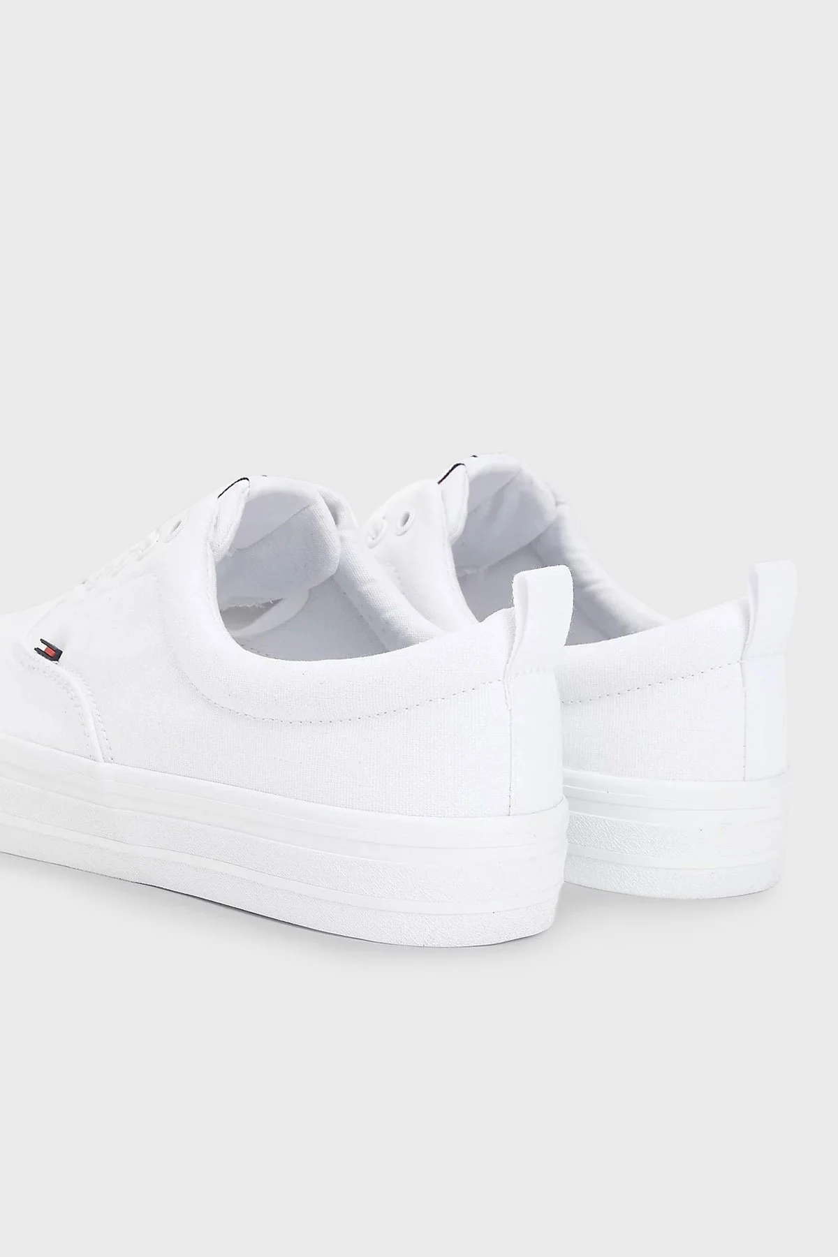 Tommy Hilfiger Düşük Bilekli Pamuklu Spor Bayan Ayakkabı EN0EN00986 100 BEYAZ - 4