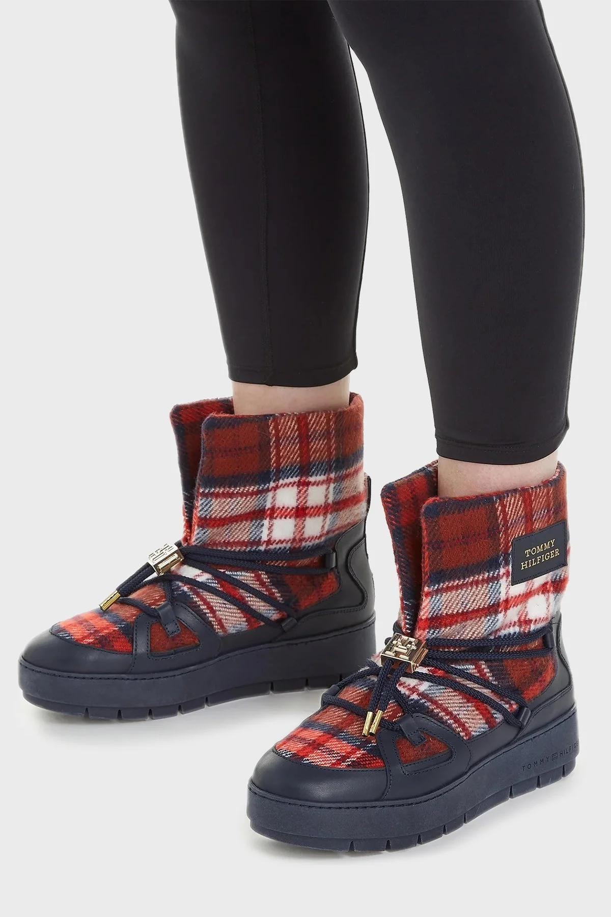 Tommy Hilfiger Ekoseli Bayan Kar Botu FW0FW07612 DW6 LACİVERT - 2