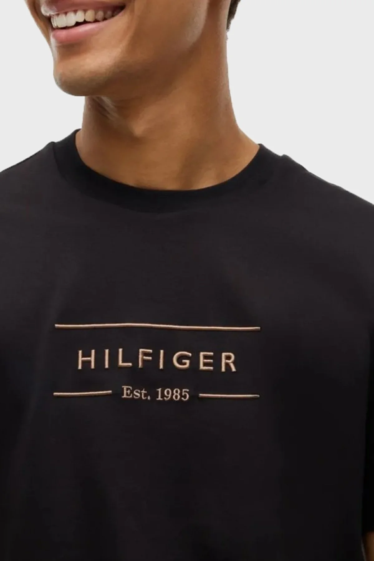 Tommy Hilfiger Erkek T Shirt MW0MW44880 BDS Siyah - 4