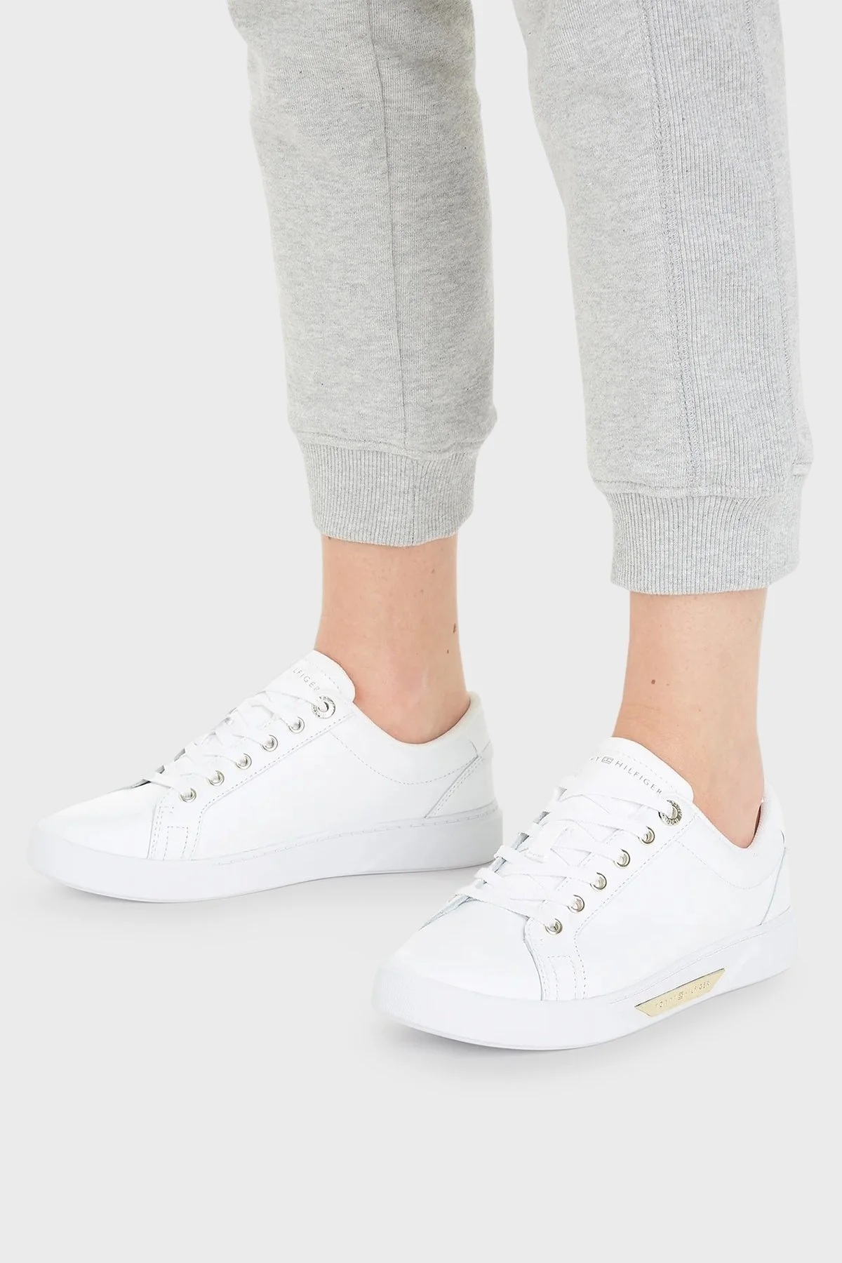 Tommy Hilfiger Hakiki Deri Logo Detaylı Sneaker Bayan Ayakkabı FW0FW07560 0K7 BEYAZ - 2