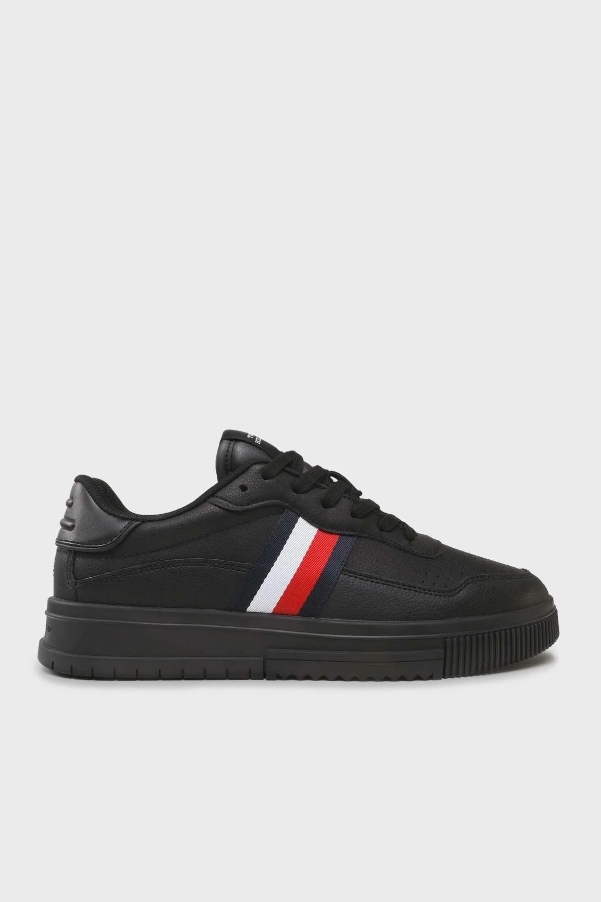 Tommy Hilfiger Hakiki Deri Logolu Şerit Detaylı Sneaker Erkek Ayakkabı FM0FM04824 0GQ SİYAH - 1