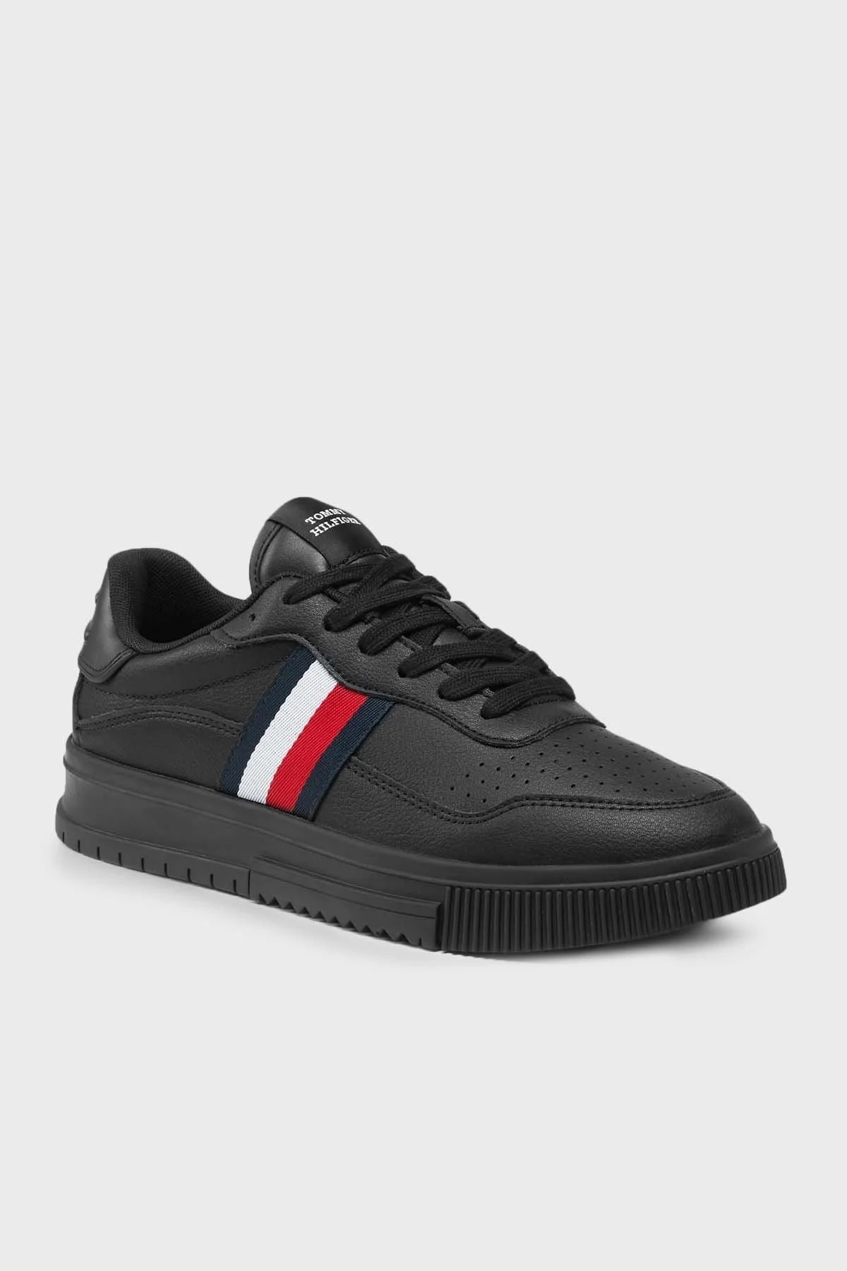 Tommy Hilfiger Hakiki Deri Logolu Şerit Detaylı Sneaker Erkek Ayakkabı FM0FM04824 0GQ SİYAH - 3