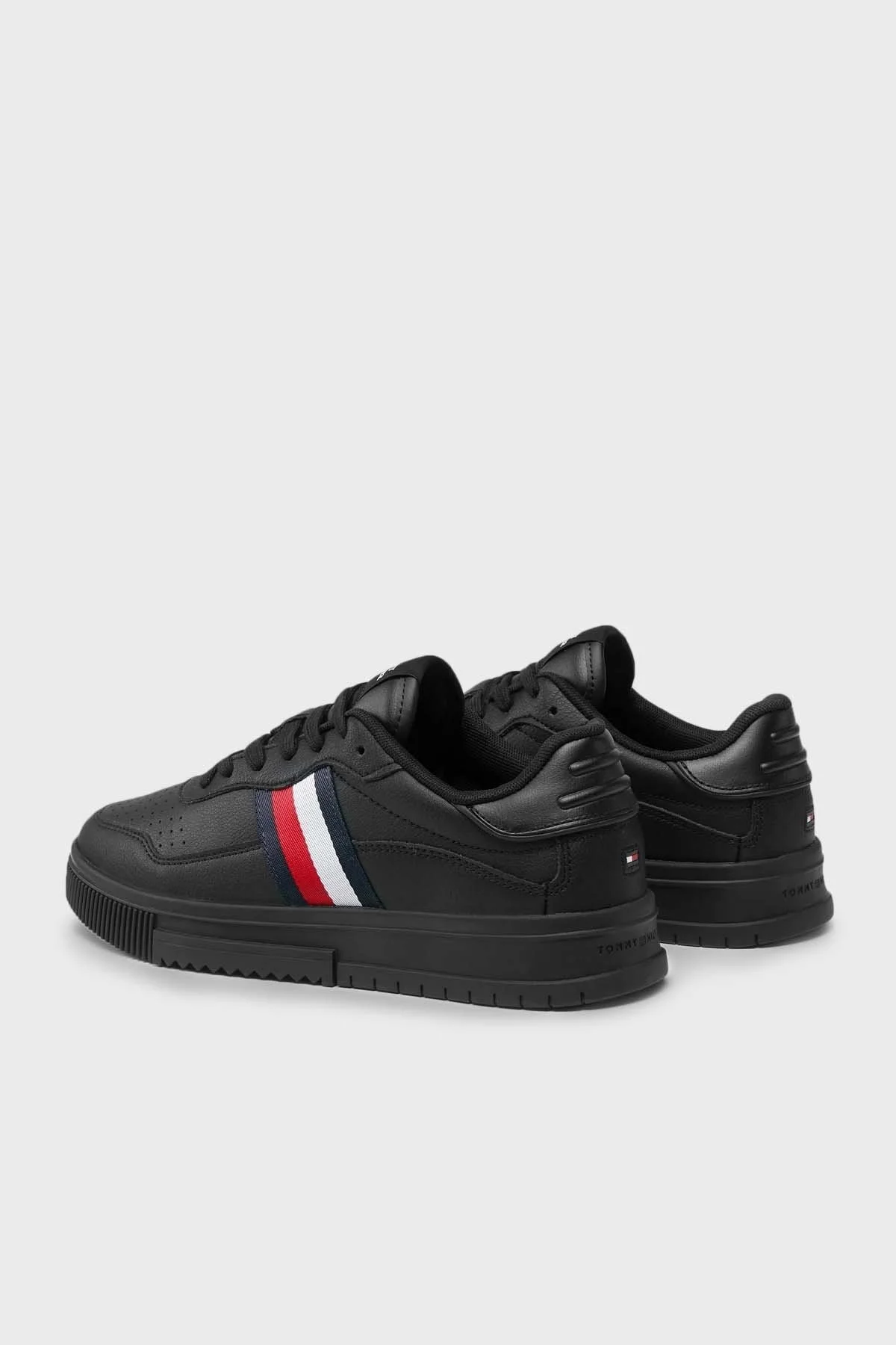Tommy Hilfiger Hakiki Deri Logolu Şerit Detaylı Sneaker Erkek Ayakkabı FM0FM04824 0GQ SİYAH - 4