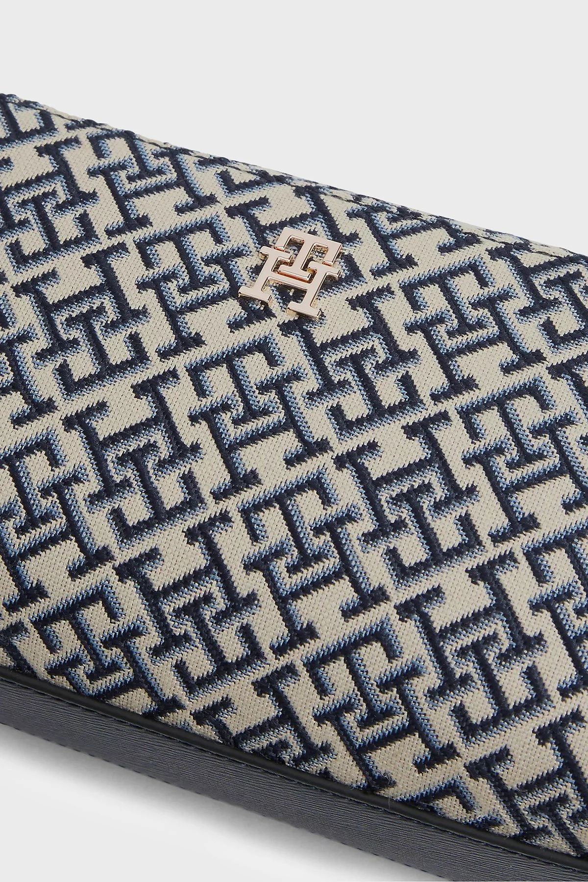 Tommy Hilfiger Jakarlı Ayarlanabilir Askılı Kadın Çanta AW0AW18864 0GY Mavi - 5