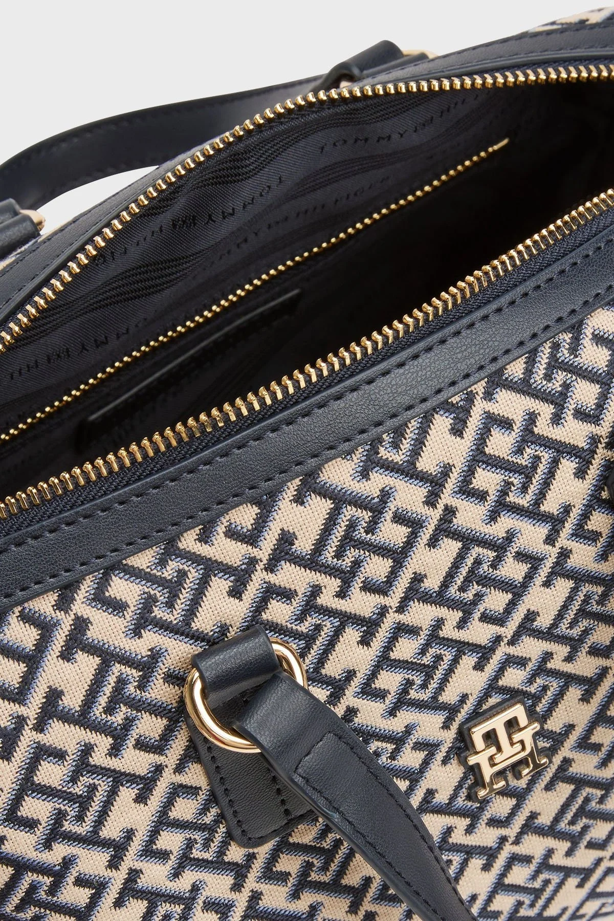 Tommy Hilfiger Jakarlı Çıkarılabilir Askılı Bayan Çanta AW0AW17633 DW6 LACİVERT - 5