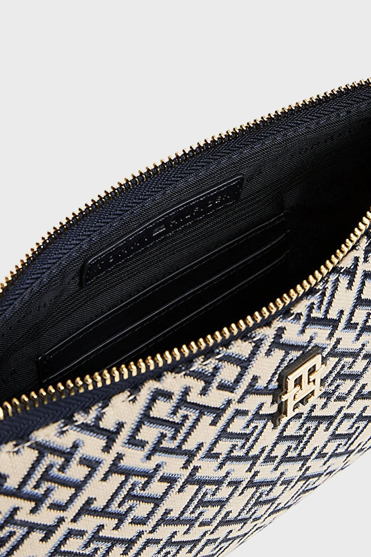 Tommy Hilfiger Jakarlı Çıkarılabilir Askılı Bayan Çanta AW0AW17828 DW6 LACİVERT - 5