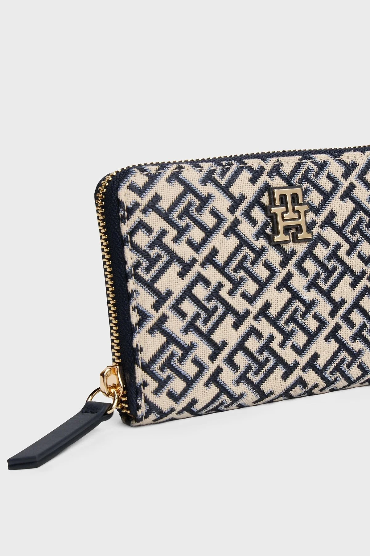 Tommy Hilfiger Jakarlı Fermuarlı Bayan Cüzdan AW0AW17479 DW6 LACİVERT - 4