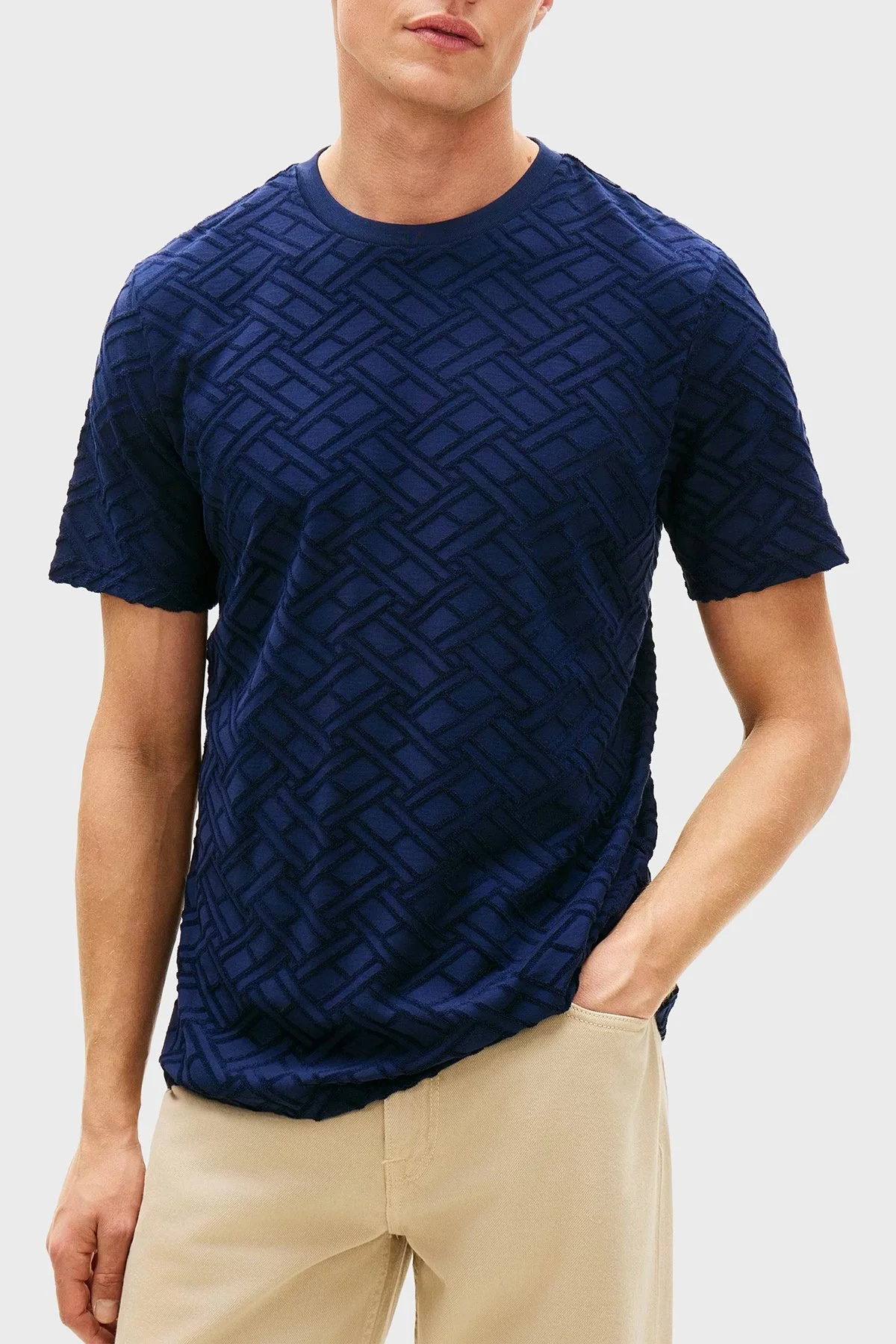 Tommy Hilfiger Jakarlı Pamuklu Regular Fit Bisiklet Yaka Erkek T Shirt MW0MW42381 DCC LACİVERT - 1