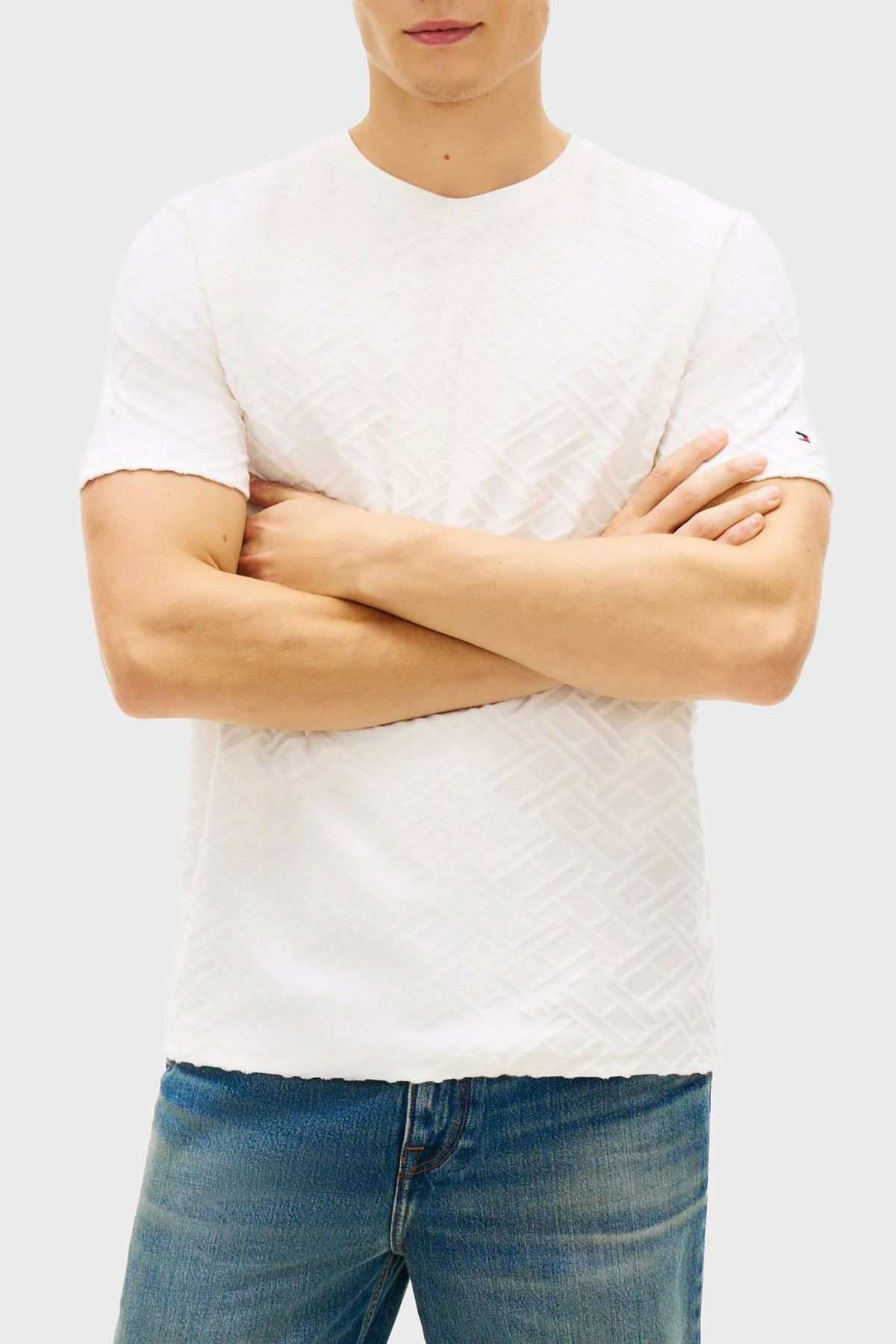 Tommy Hilfiger Jakarlı Pamuklu Regular Fit Bisiklet Yaka Erkek T Shirt MW0MW42381 Z00 AÇIK BEJ - 1