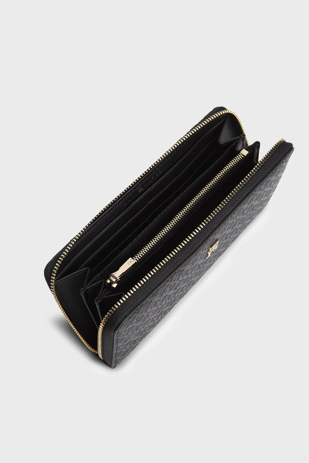 Tommy Hilfiger Kabartma Logolu Fermuarlı Kadın Cüzdan AW0AW18482 BDS SİYAH - 7