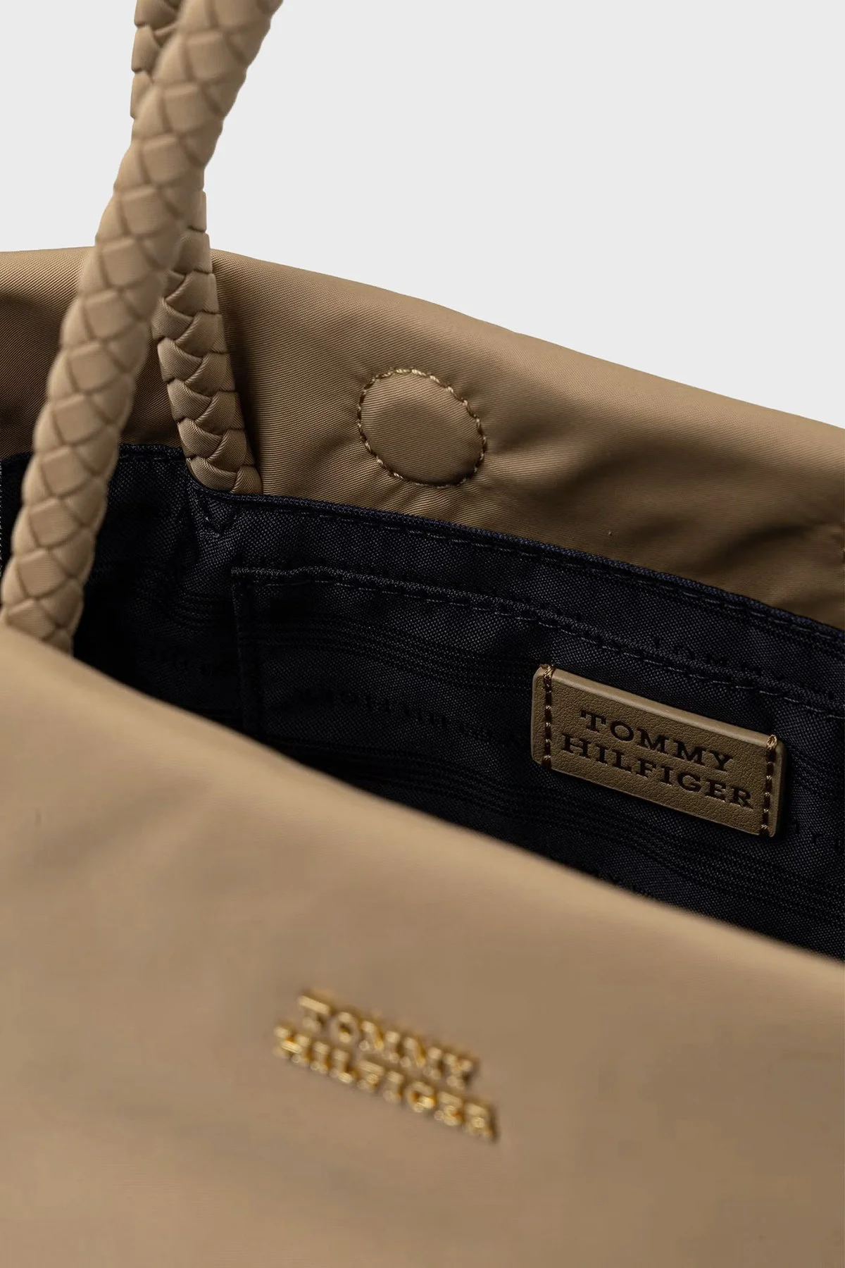 Tommy Hilfiger Kadın Çanta AW0AW18831 RBL Koyu bej - 4