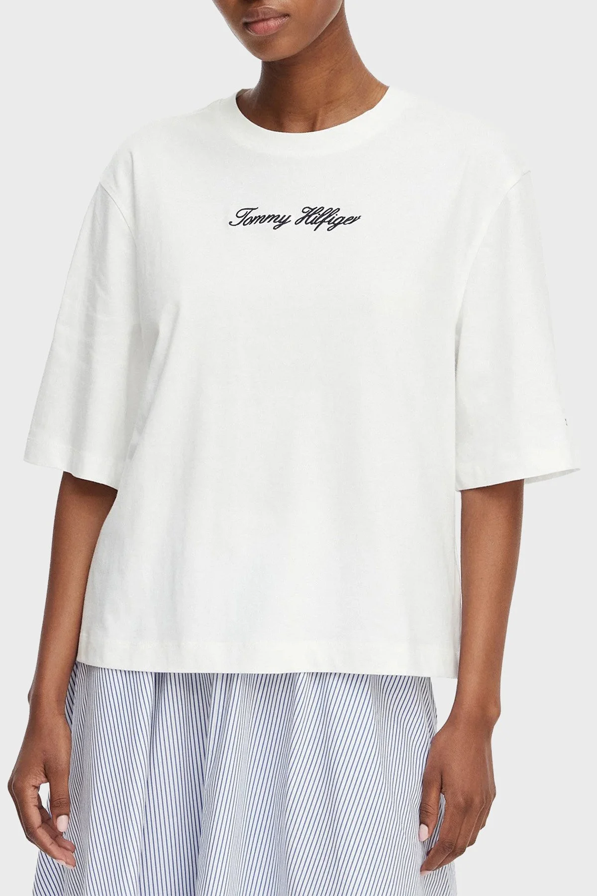 Tommy Hilfiger Kadın T Shirt WW0WW50948 YBL Beyaz - 1