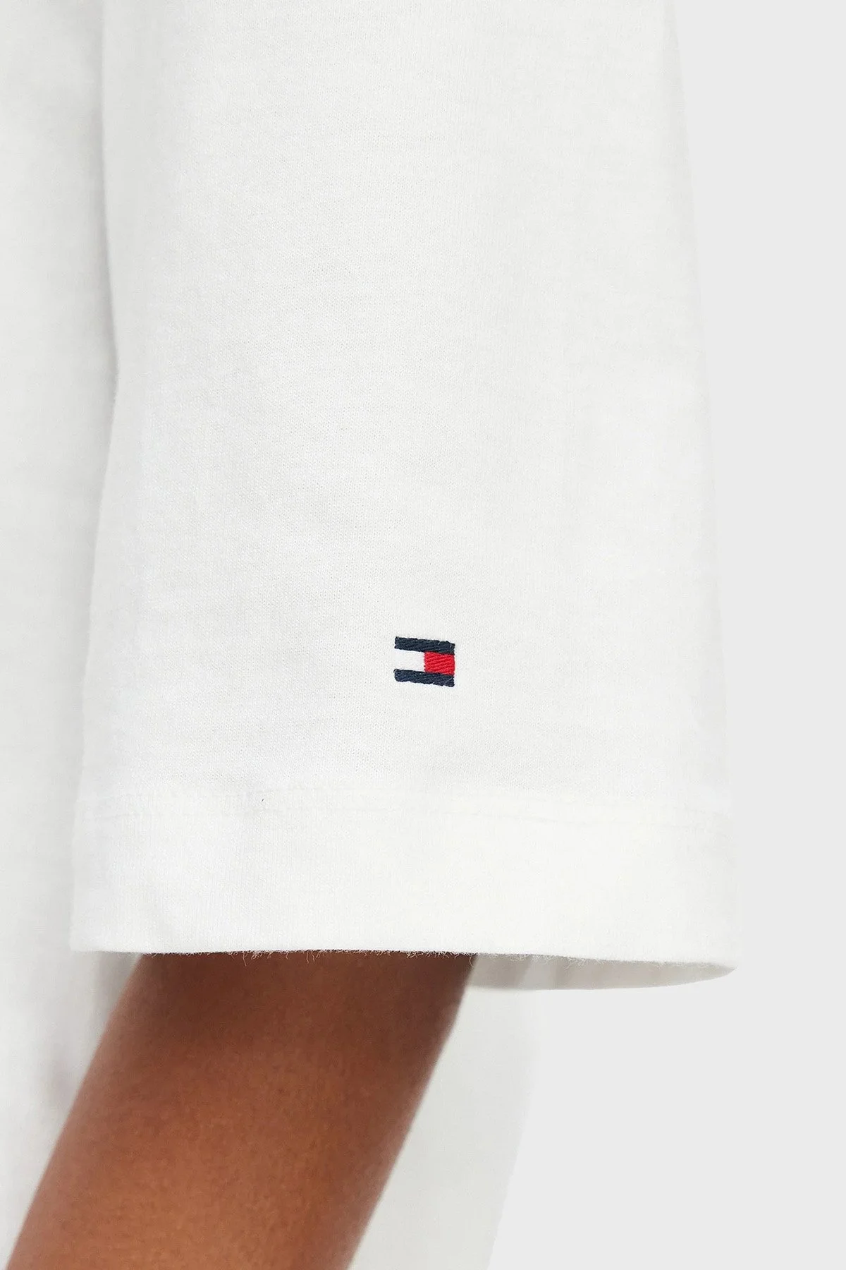 Tommy Hilfiger Kadın T Shirt WW0WW50948 YBL Beyaz - 5