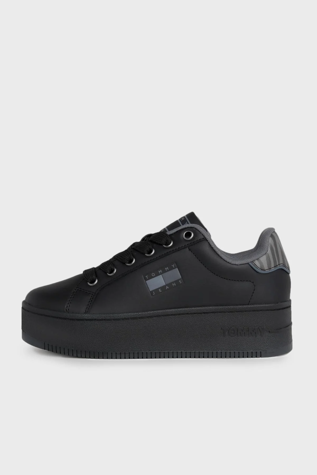 Tommy Jeans Kalın Taban Deri Sneaker Bayan Ayakkabı EN0EN02537 BDS SİYAH - 3