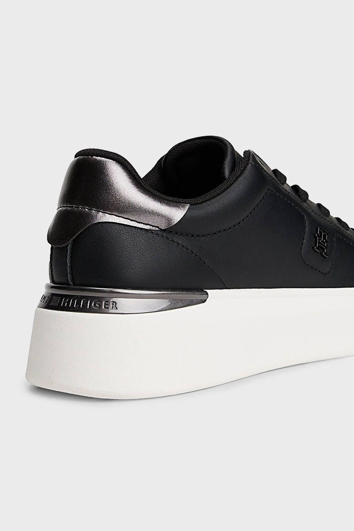 Tommy Hilfiger Kalın Tabanlı Deri Sneaker Kadın Ayakkabı FW0FW08817 BDS Siyah - 4