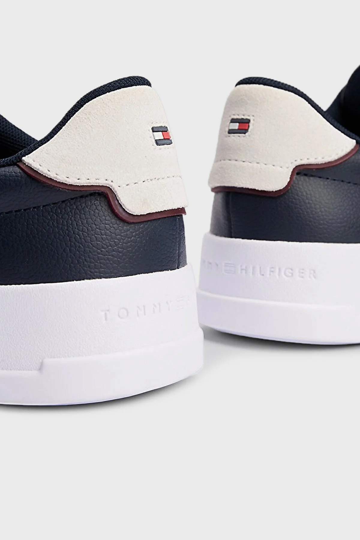 Tommy Hilfiger Kalın Tabanlı Logolu Sneaker Erkek Ayakkabı FM0FM05367 DW5 LACİVERT - 5
