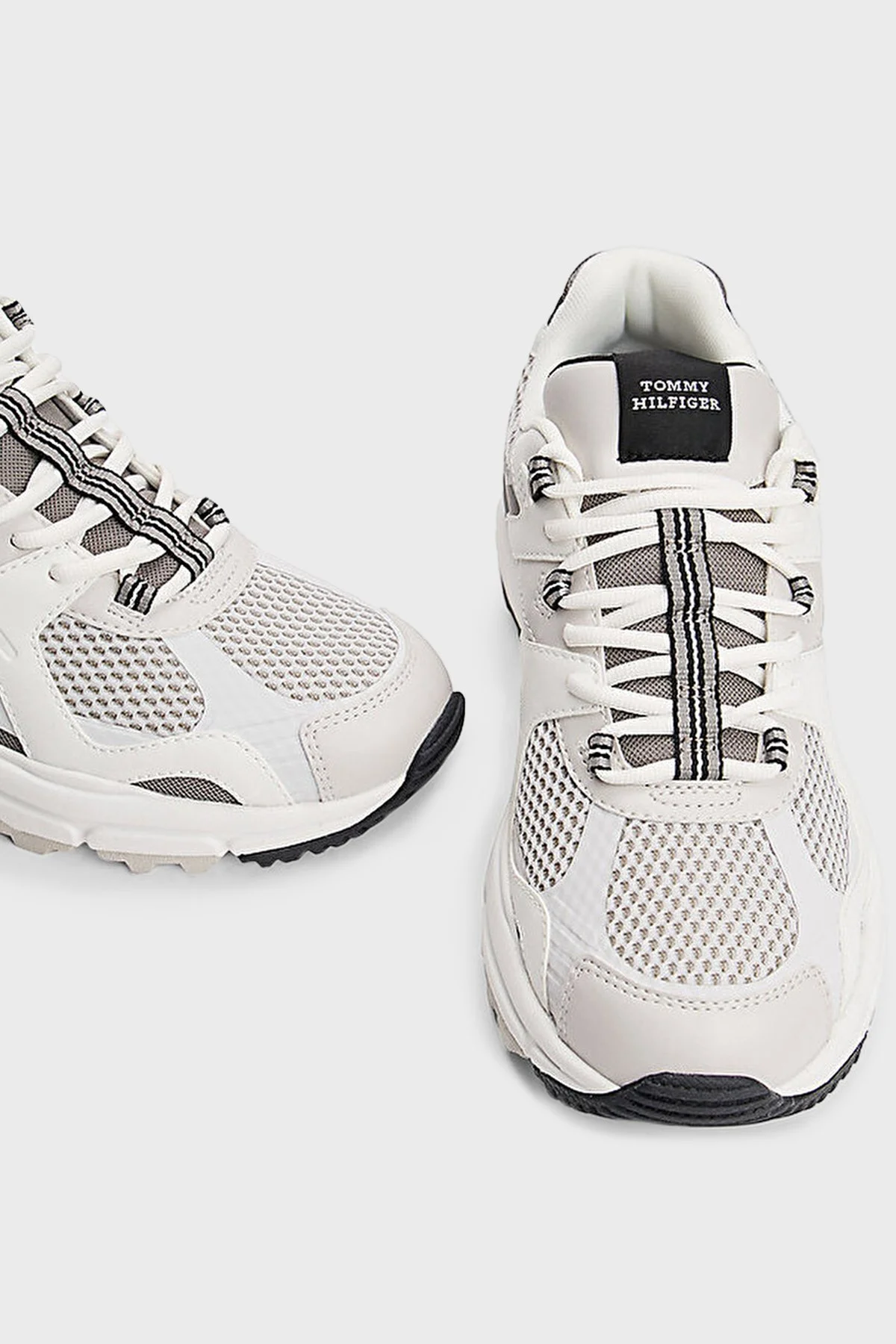 Tommy Hilfiger Kalın Tabanlı Sneaker Erkek Ayakkabı FM0FM05567 PQ8 GRİ-BEYAZ - 2