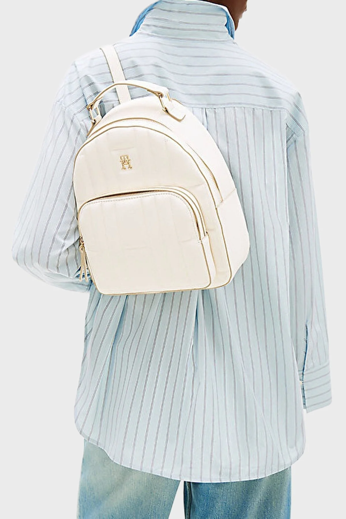 Tommy Hilfiger Kapitoneli Ayarlanabilir Çift Askılı Bayan Sırt Çantası AW0AW17472 Z00 AÇIK BEJ - 2