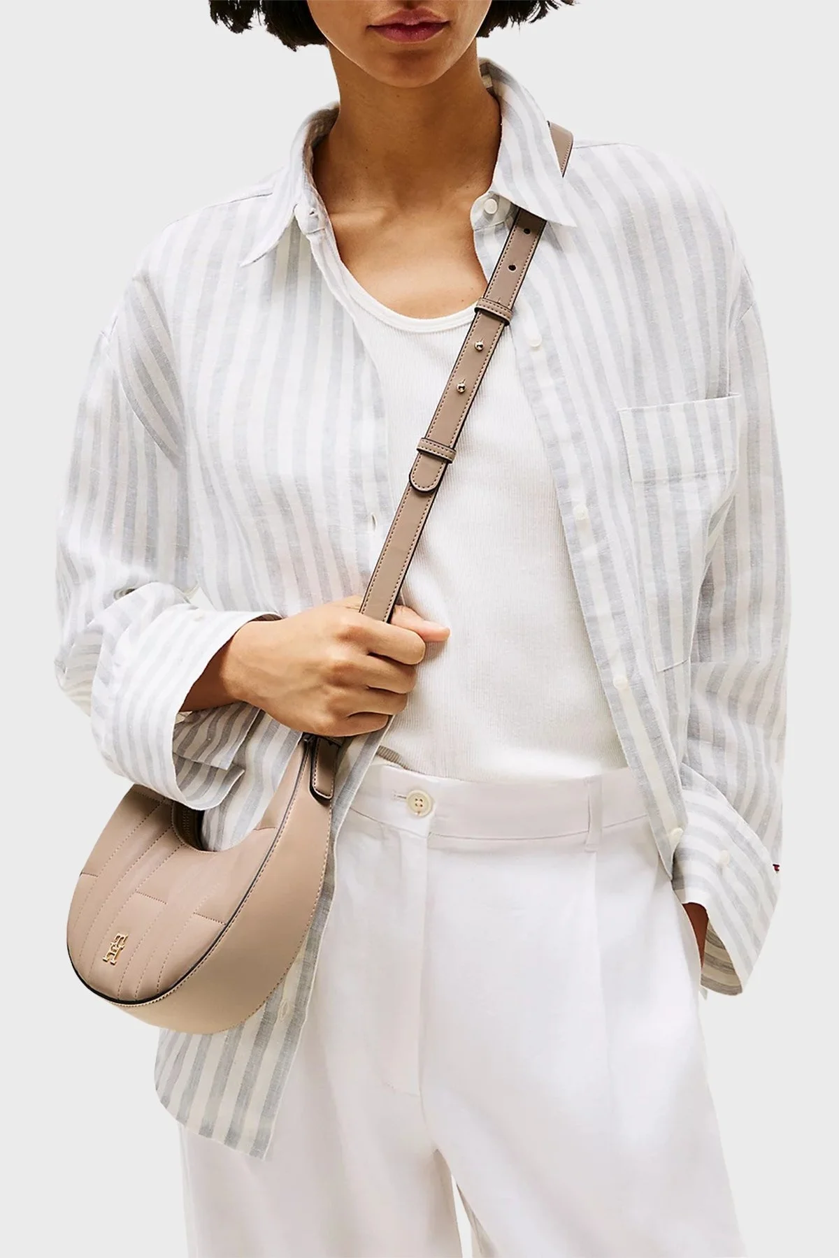 Tommy Hilfiger Kapitoneli Çıkarılabilir Askılı Bayan Çanta AW0AW17635 AFE BEJ - 2